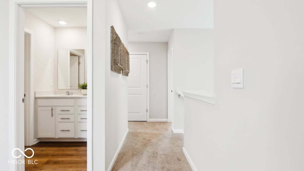1608 Buttons Drive