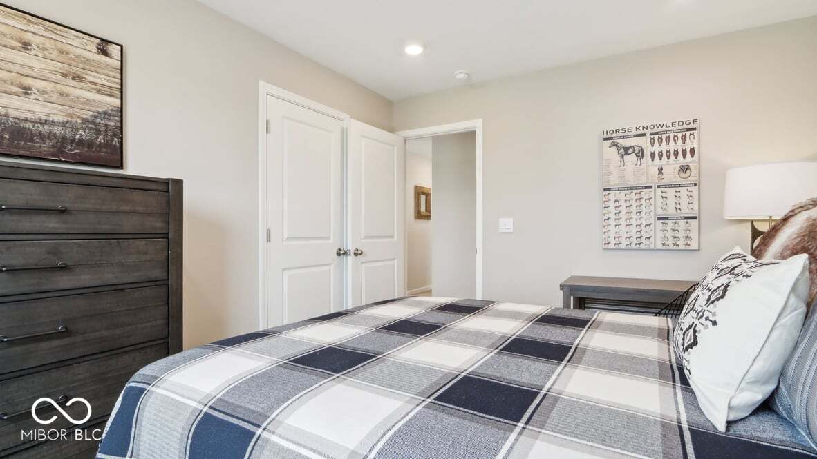 1608 Buttons Drive