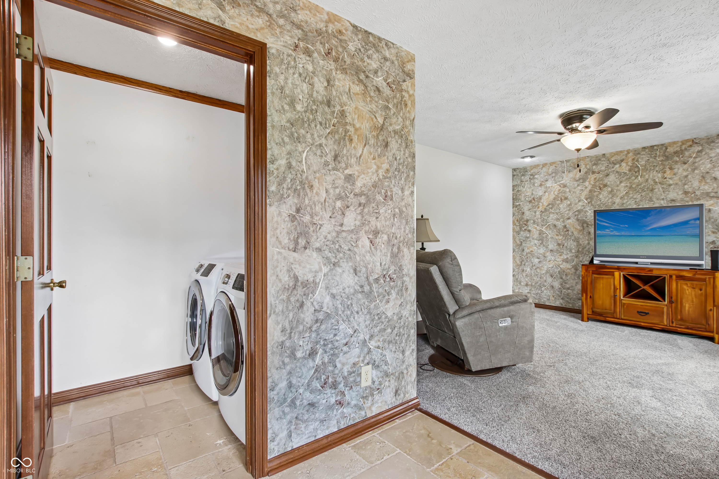 3746 Country Lane