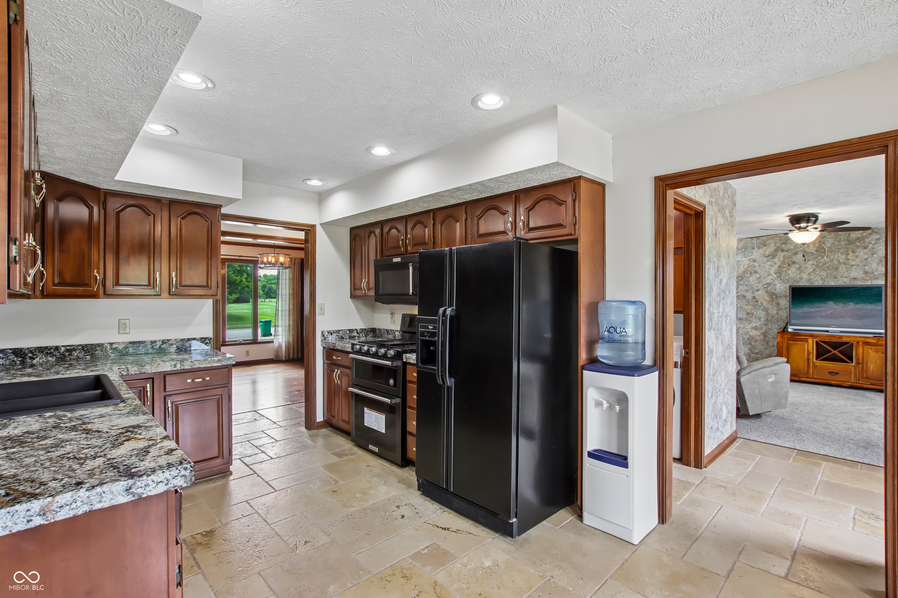 3746 Country Lane
