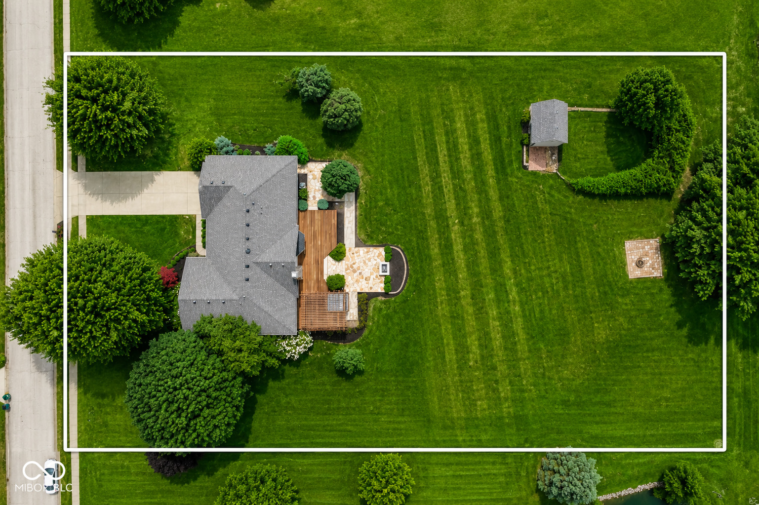 3746 Country Lane