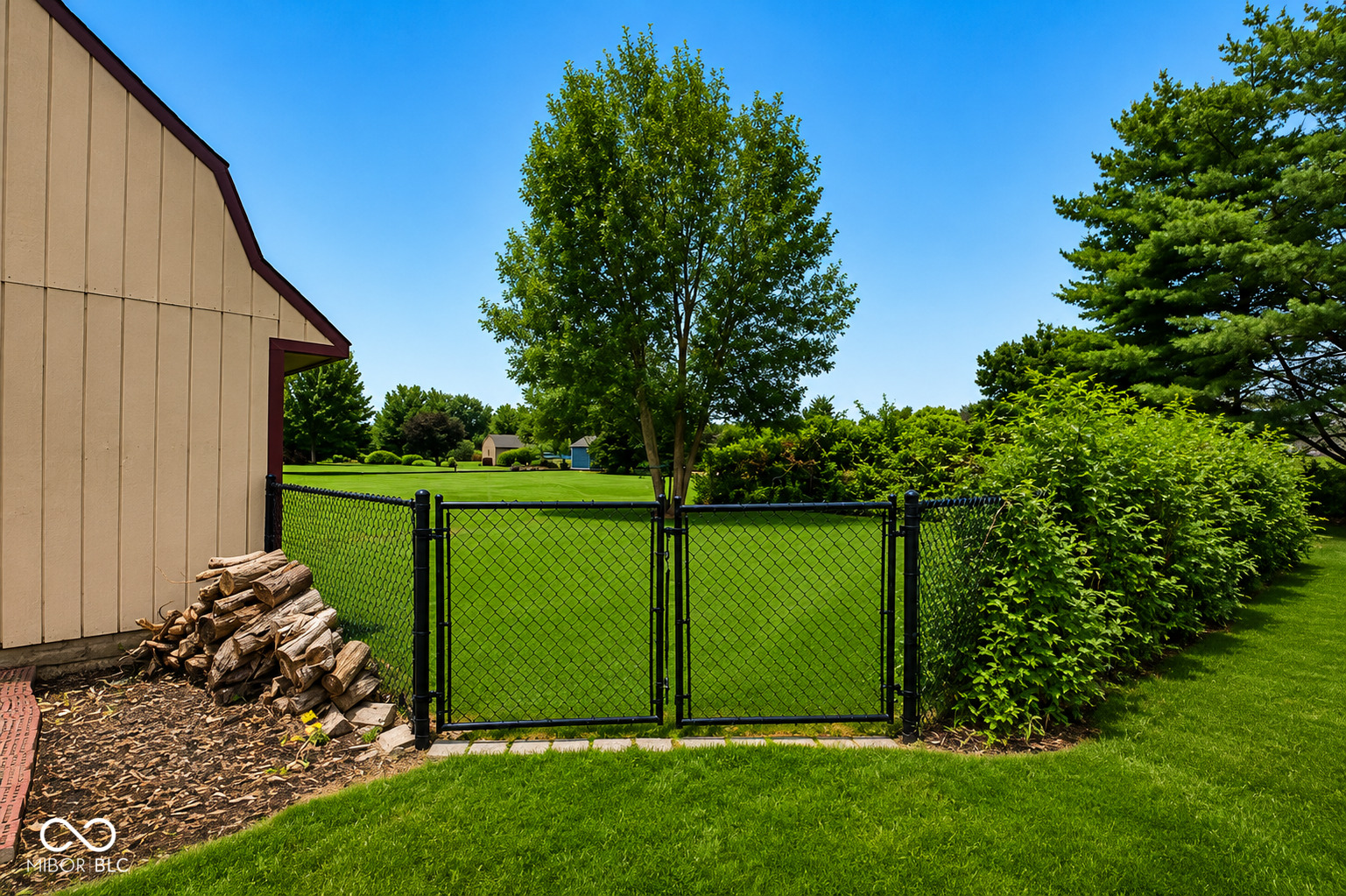 3746 Country Lane