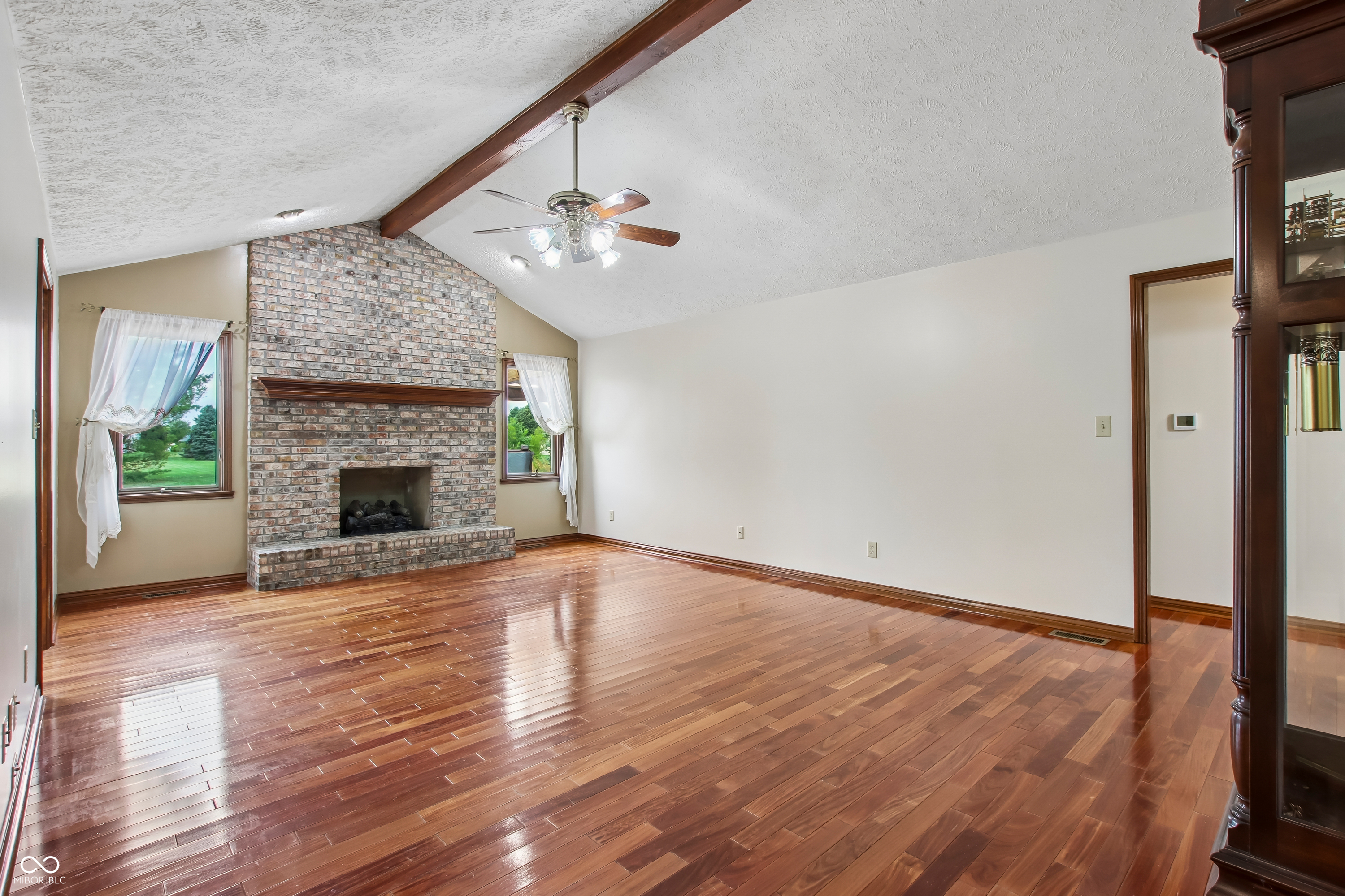 3746 Country Lane