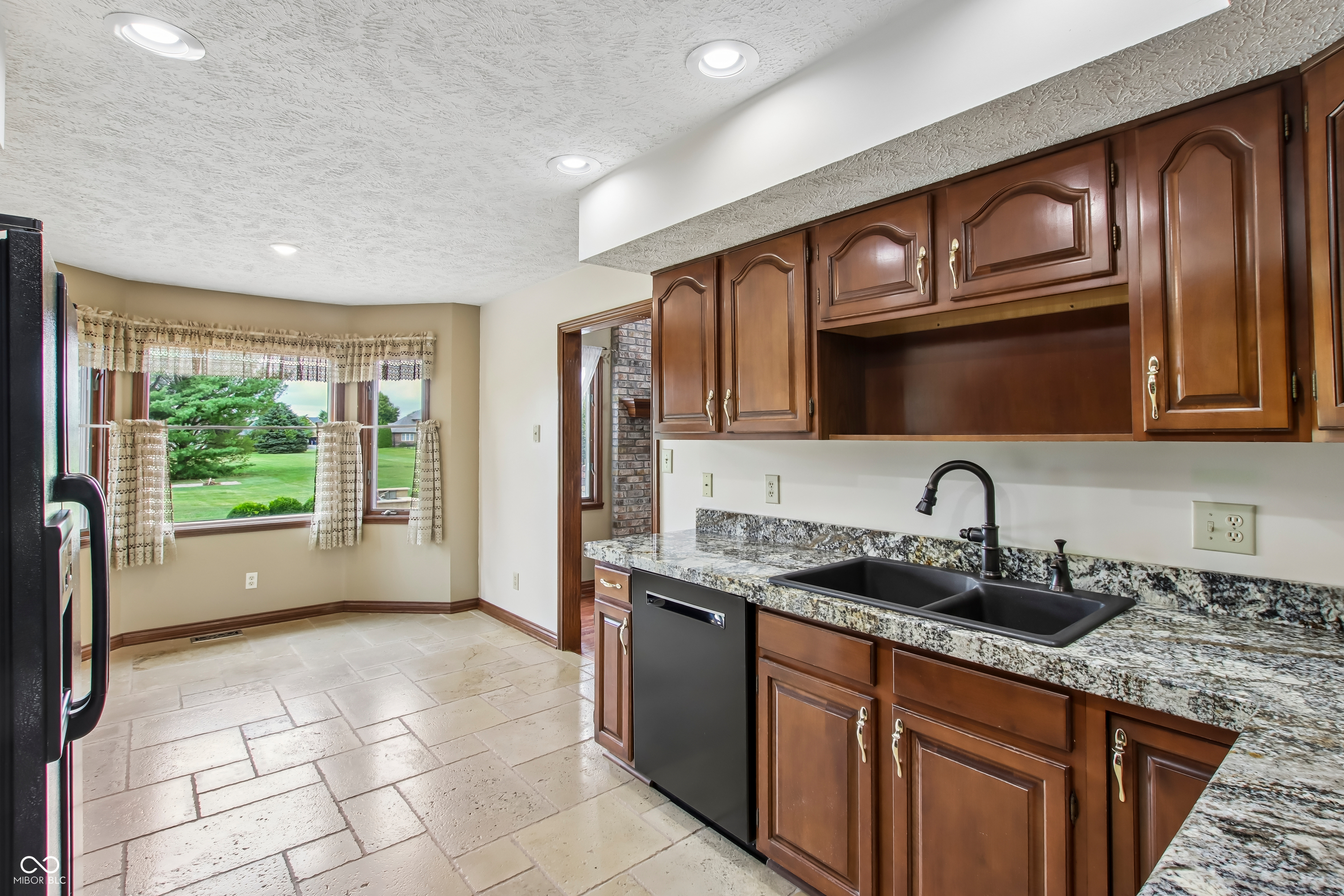 3746 Country Lane