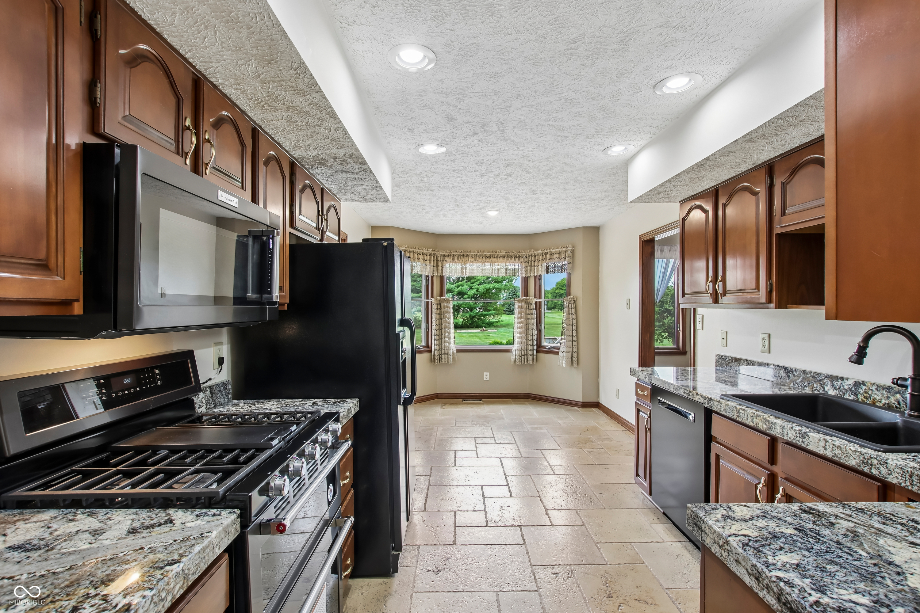 3746 Country Lane