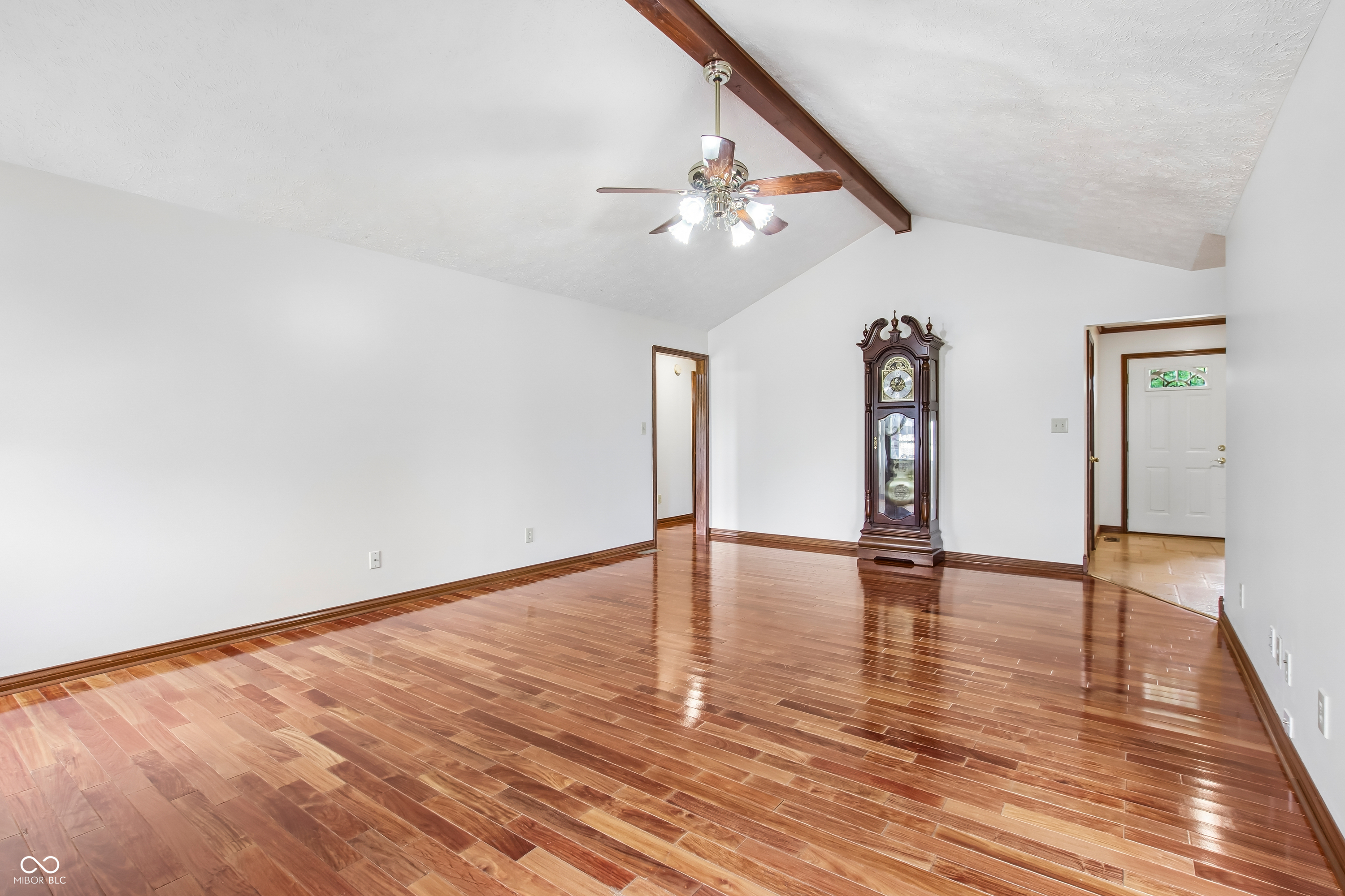 3746 Country Lane