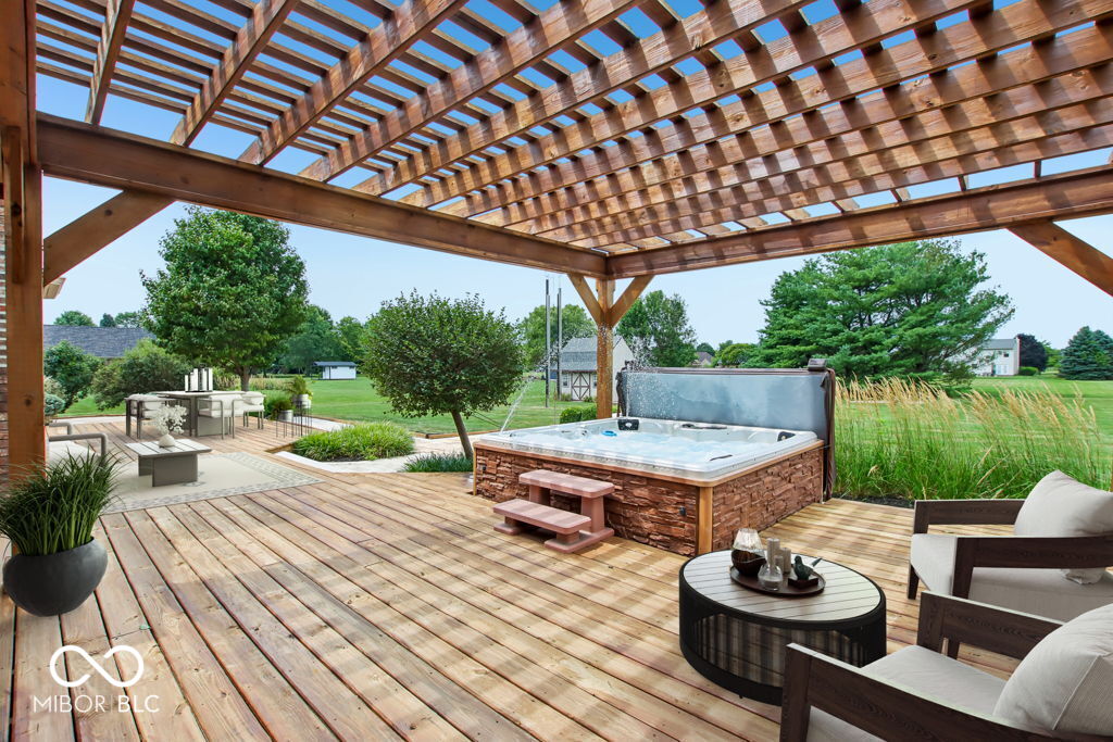 3746 Country Lane
