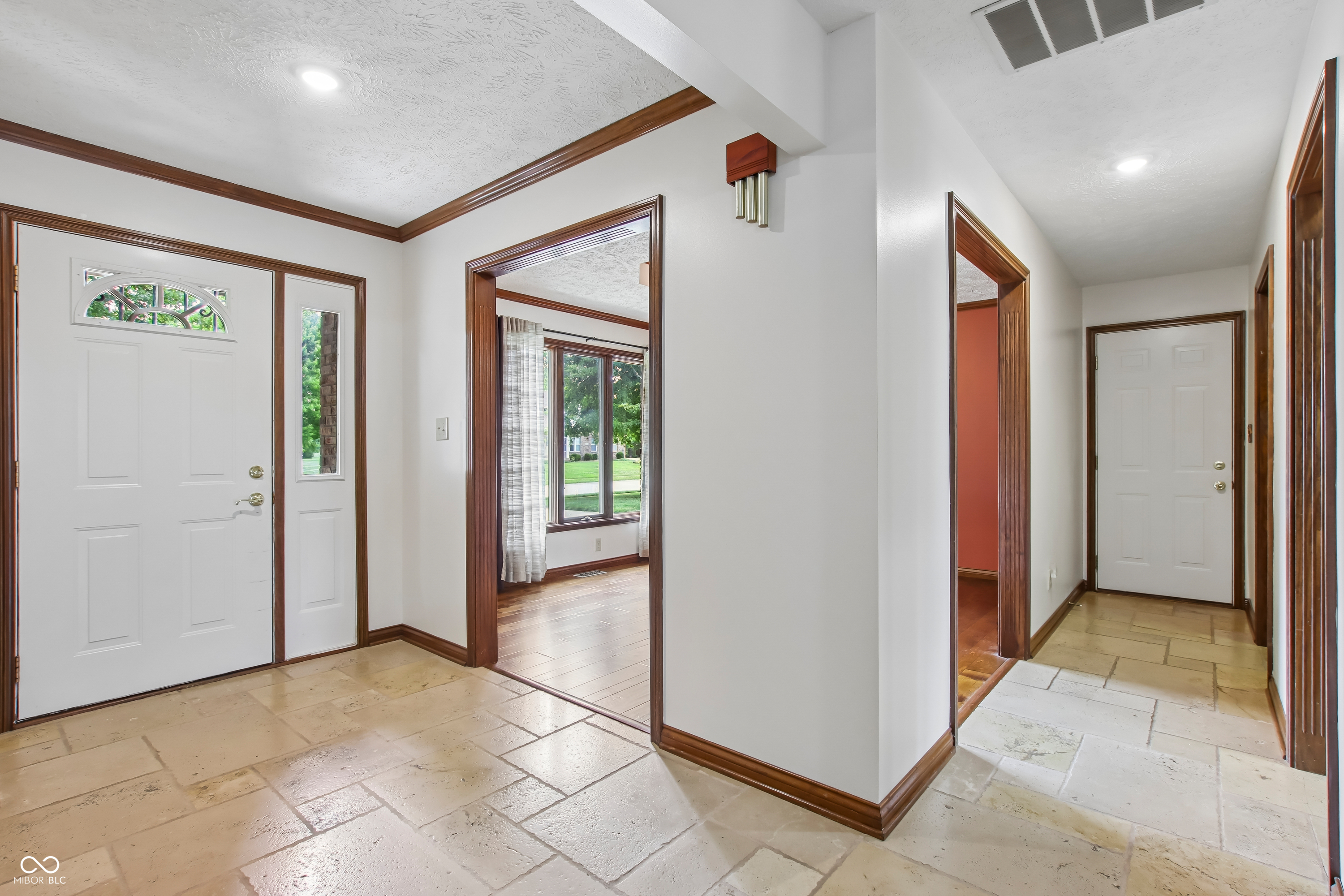 3746 Country Lane