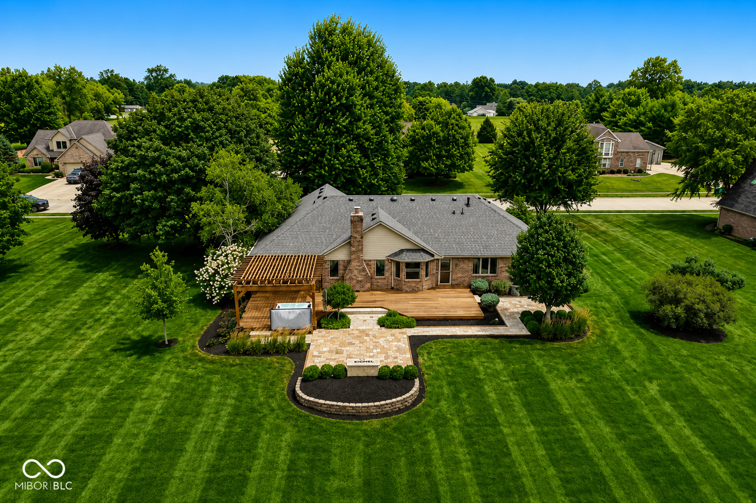 3746 Country Lane