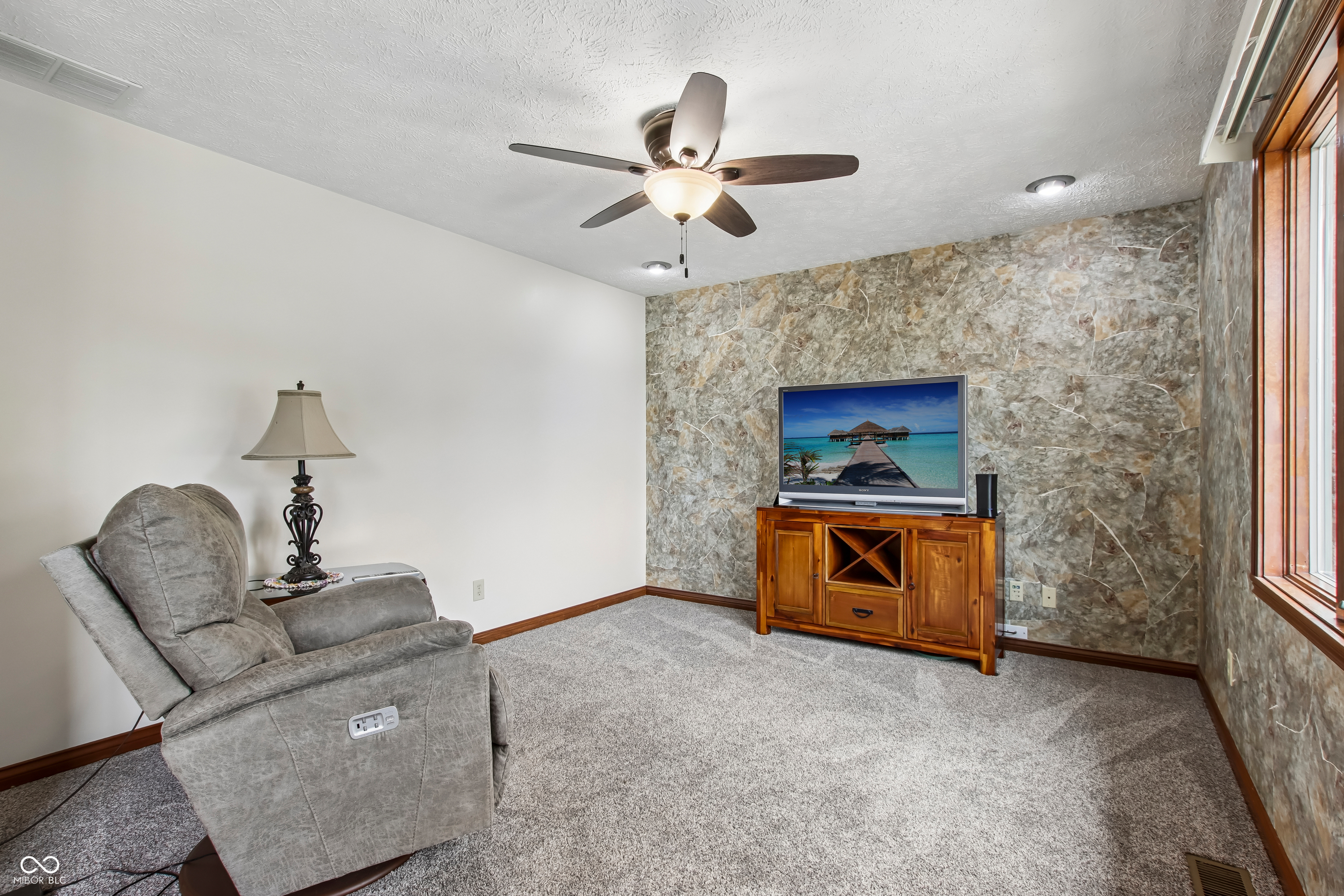 3746 Country Lane
