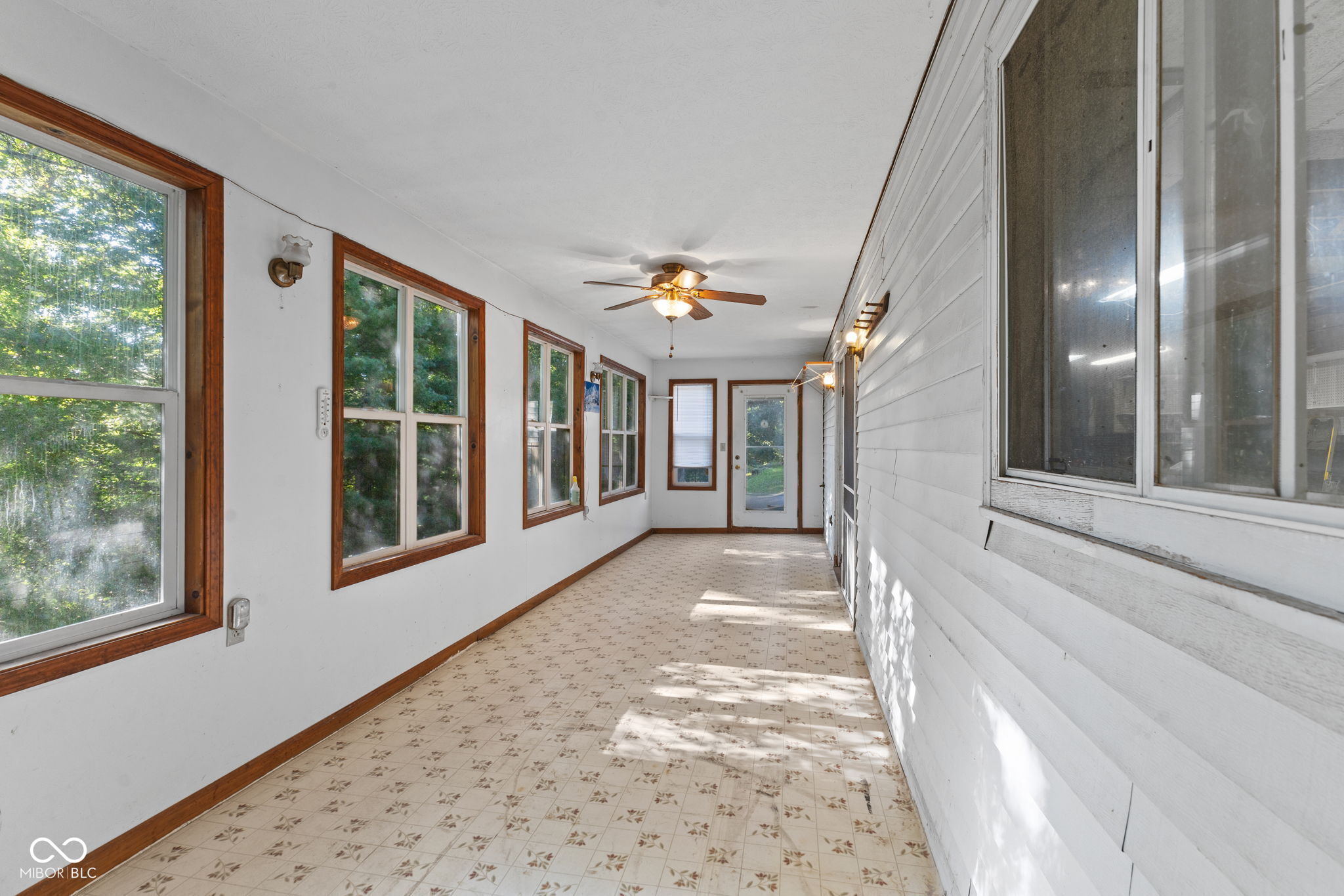 555 Clark Street