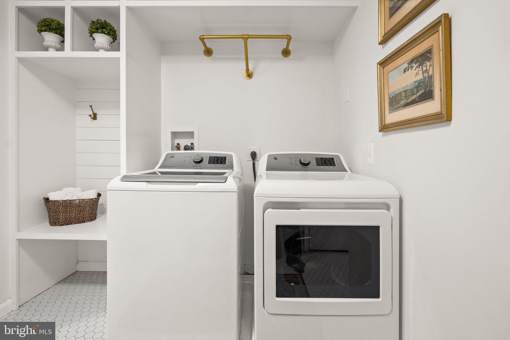 5755 HUNTON WOOD DRIVE