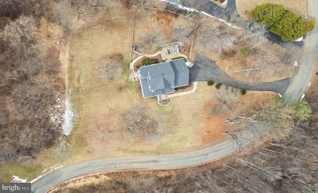 5755 HUNTON WOOD DRIVE