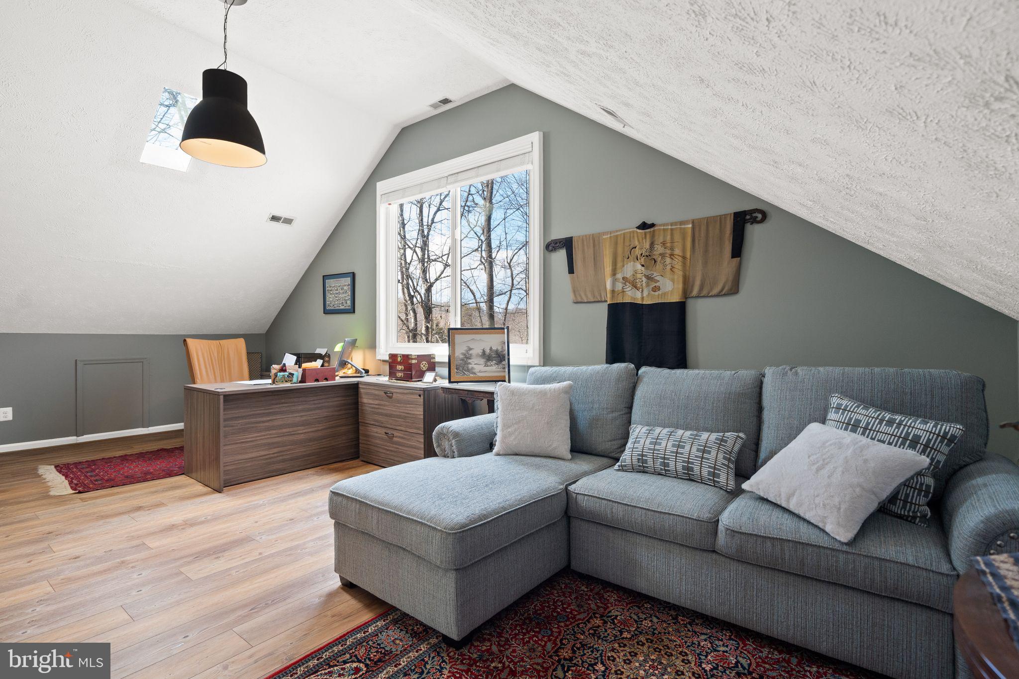 5755 HUNTON WOOD DRIVE