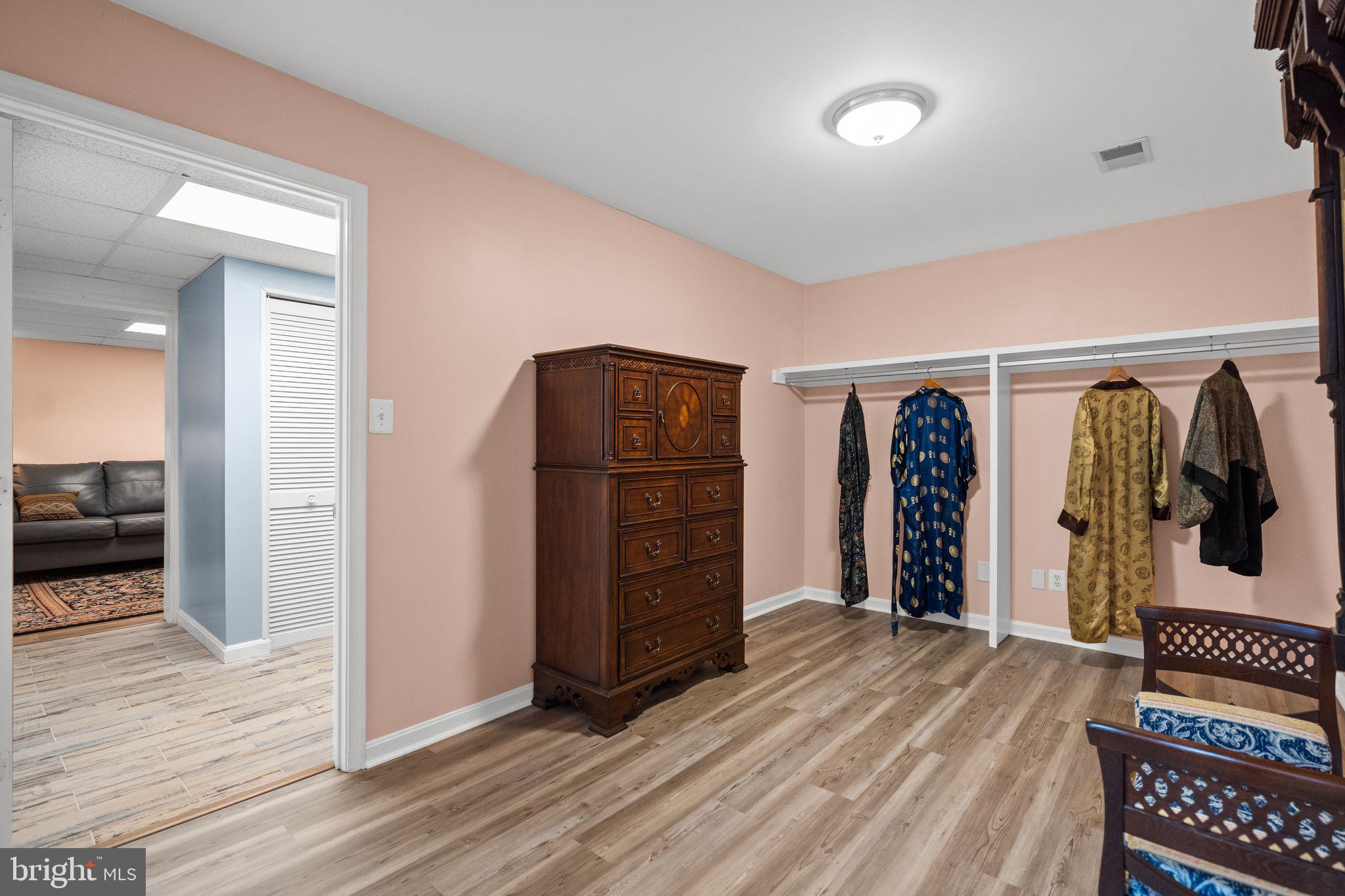 5755 HUNTON WOOD DRIVE