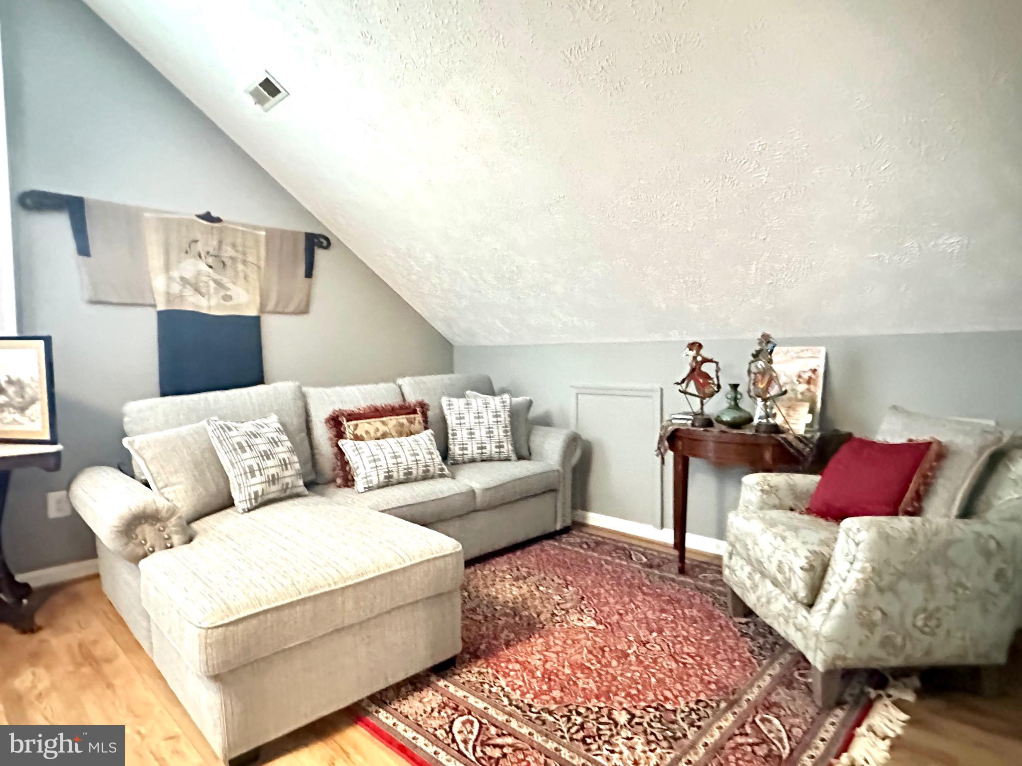 5755 HUNTON WOOD DRIVE