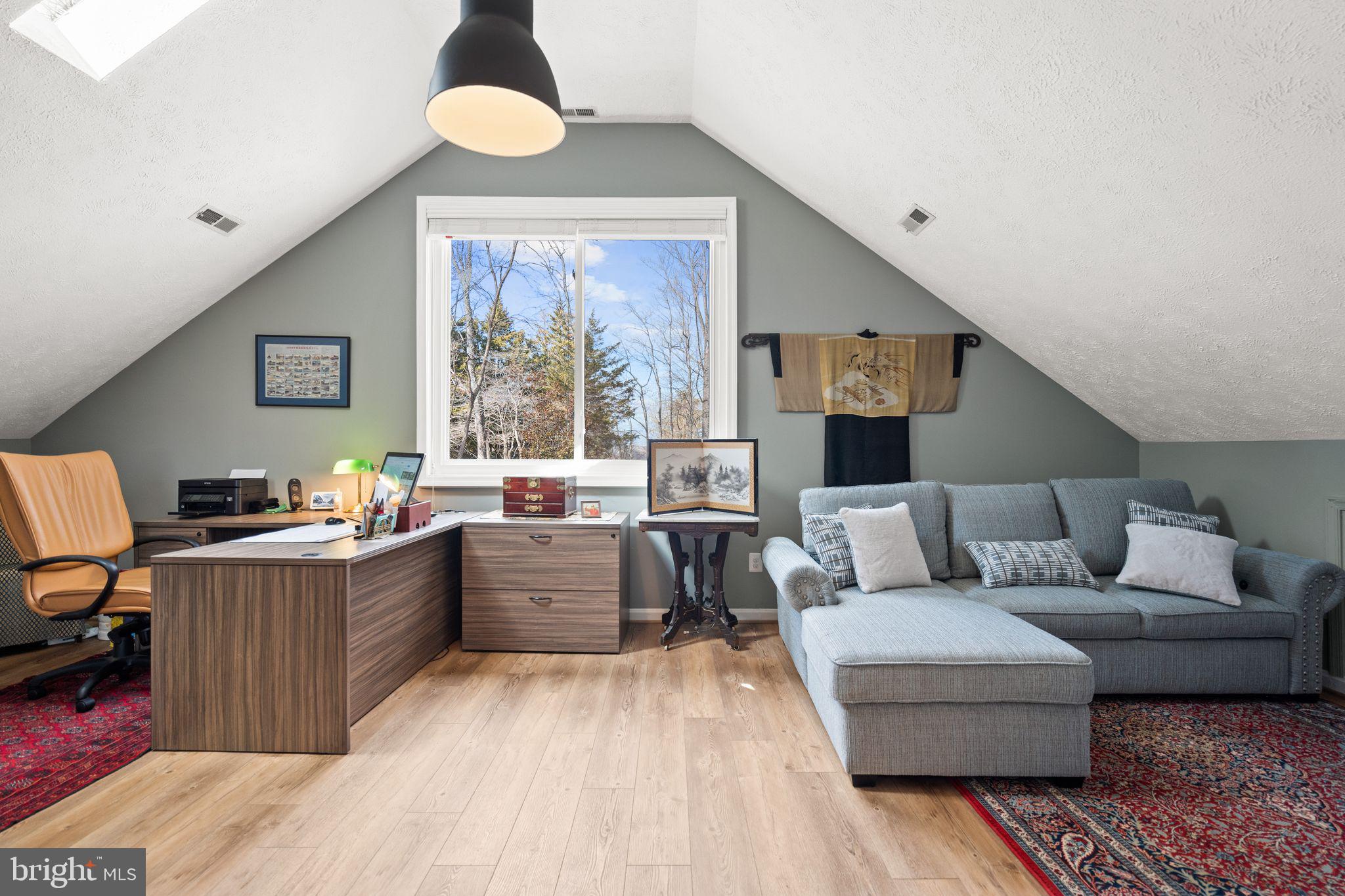 5755 HUNTON WOOD DRIVE