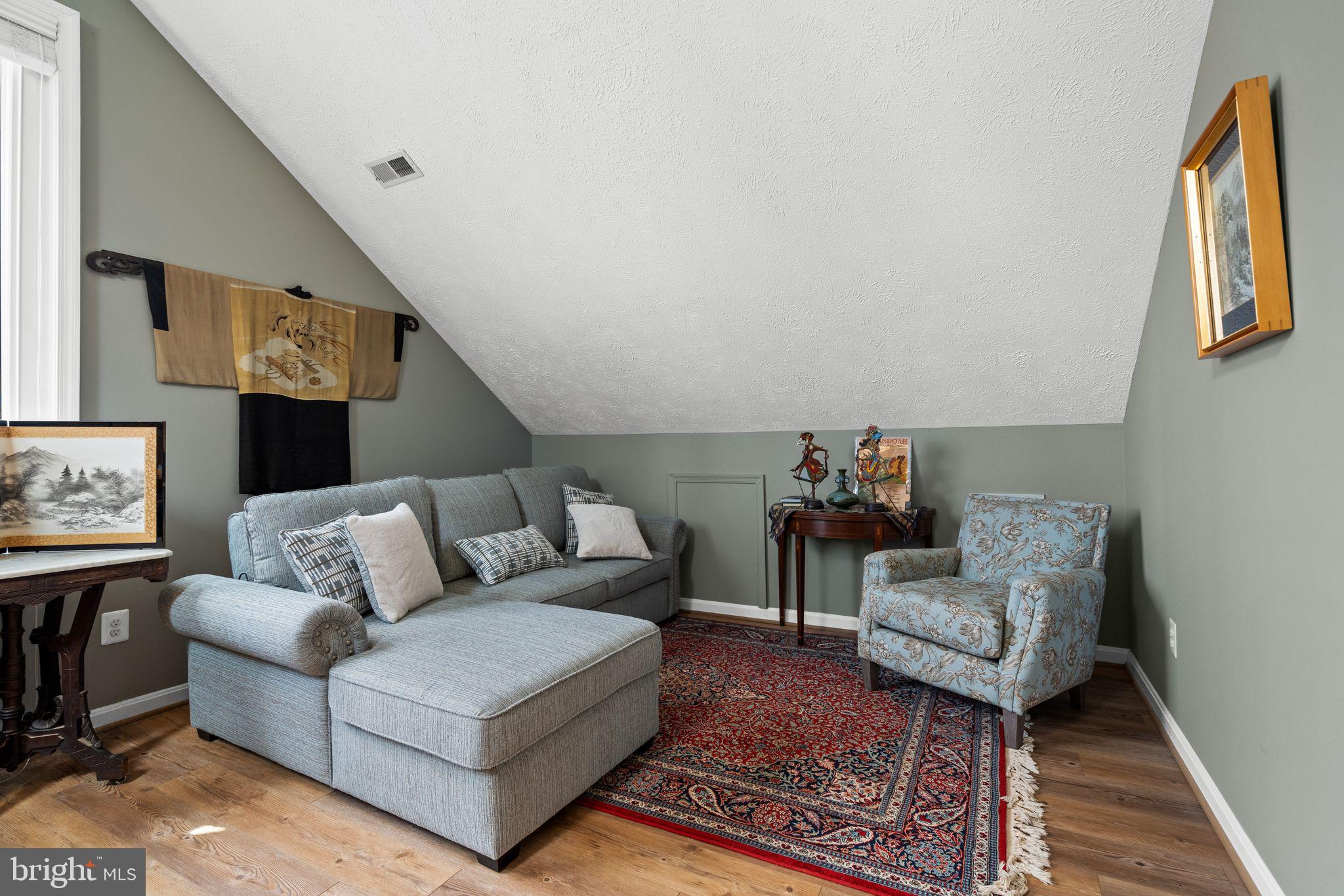 5755 HUNTON WOOD DRIVE