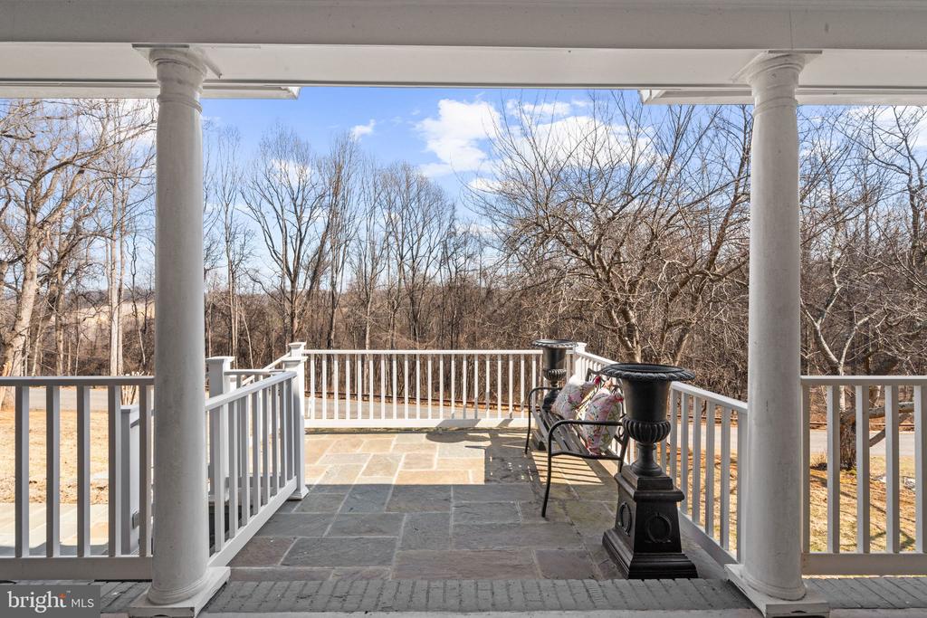 5755 HUNTON WOOD DRIVE