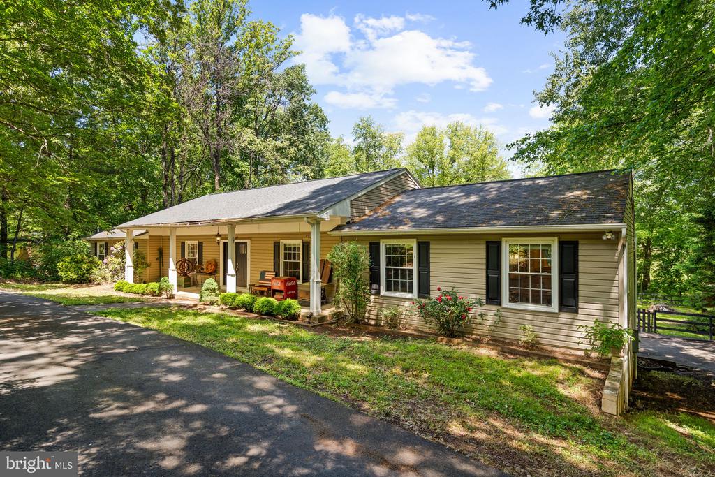 7281 FORREST ROAD