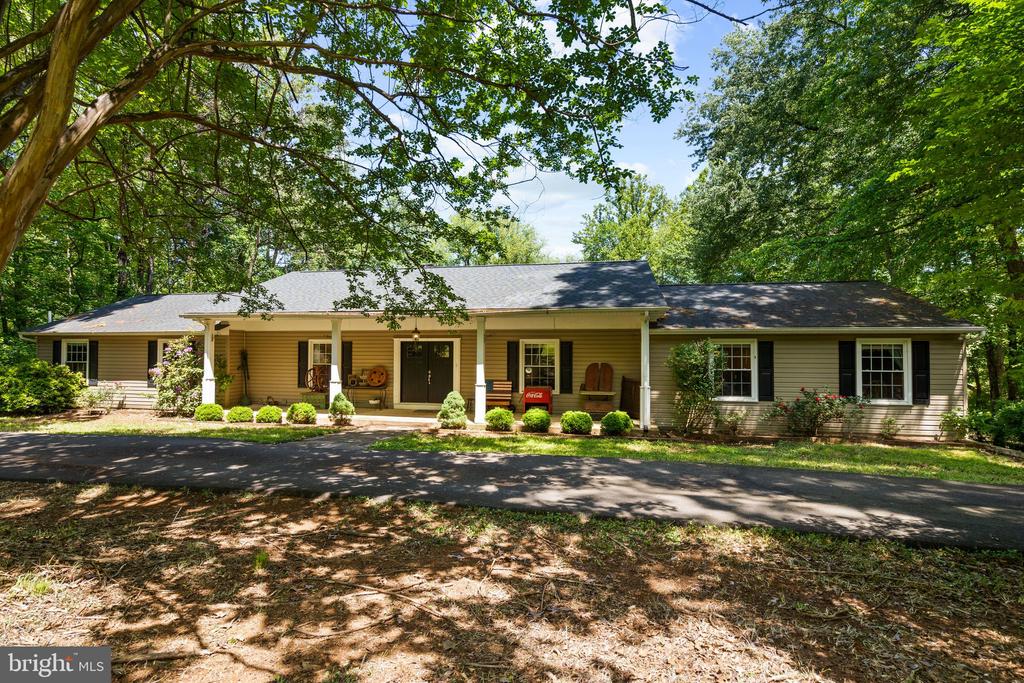 7281 FORREST ROAD