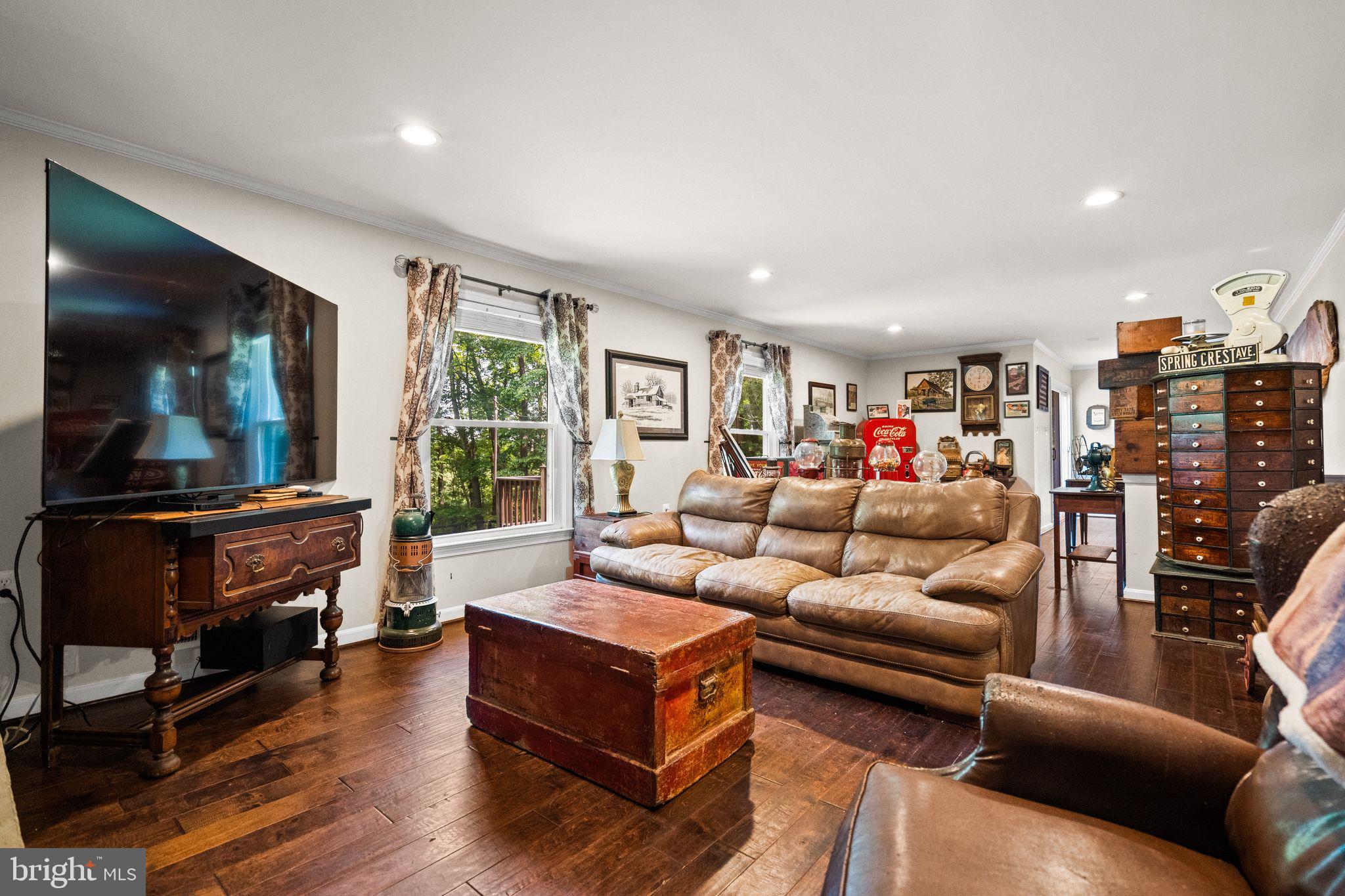 7281 FORREST ROAD