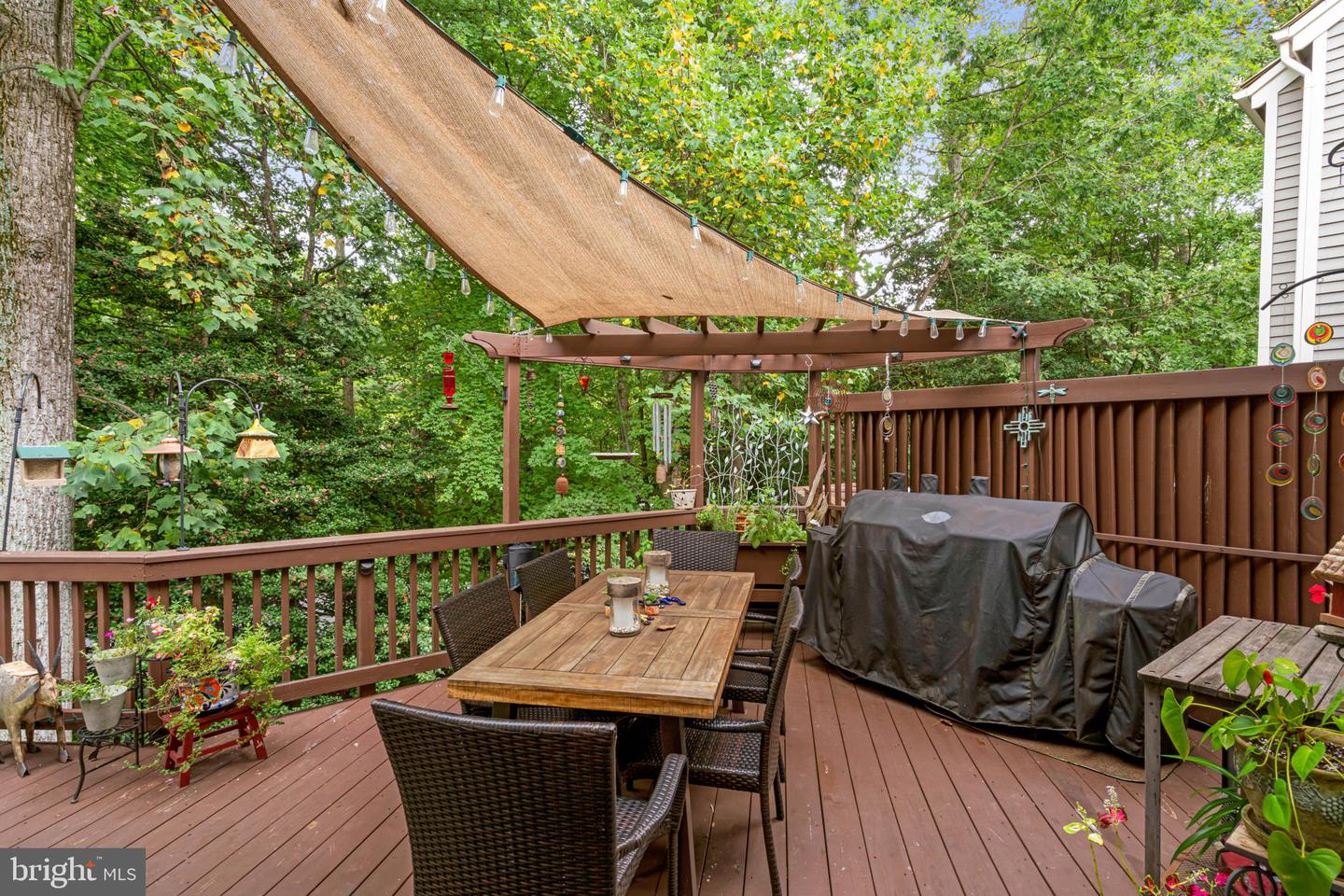 1583 Brass Lantern Way