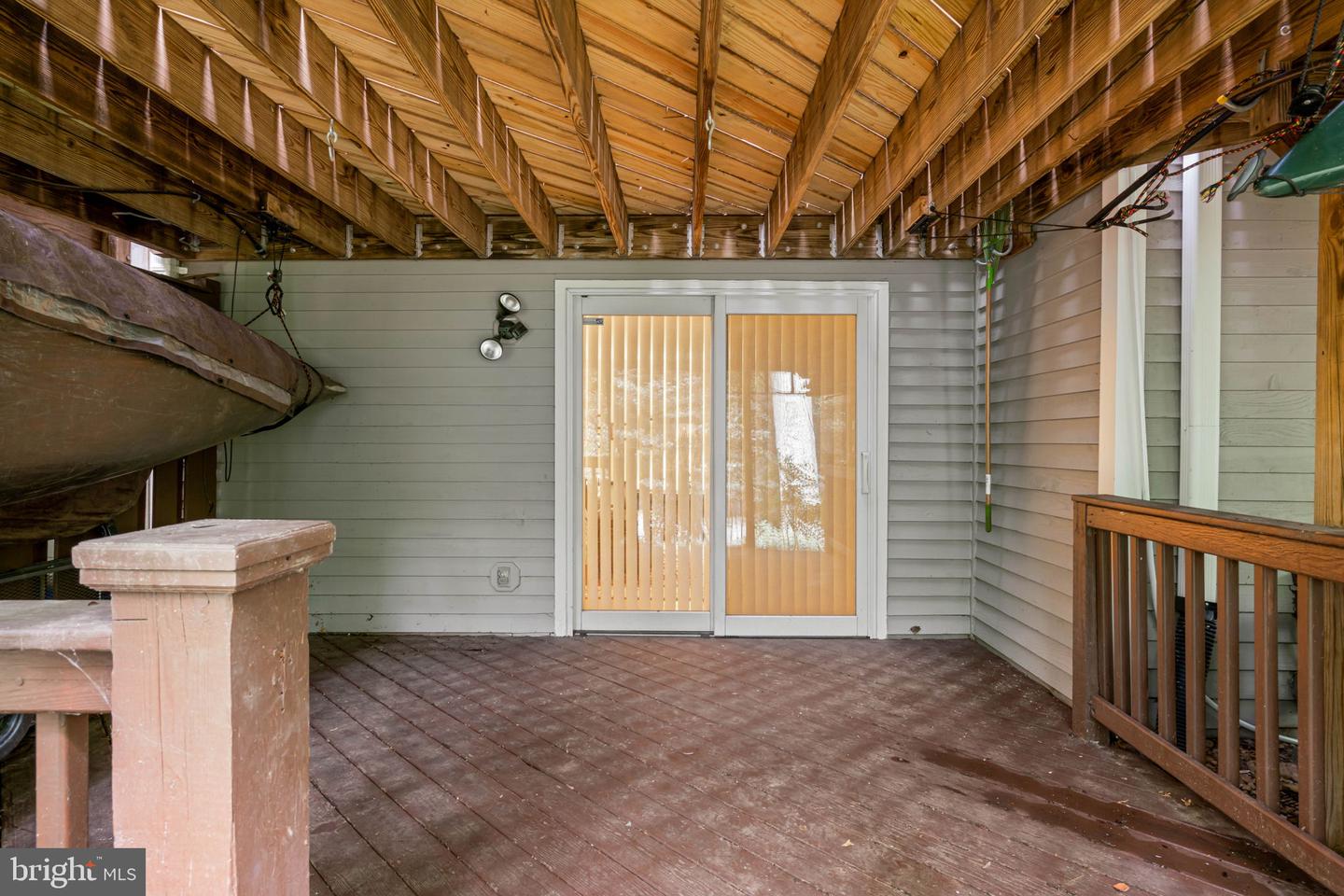 1583 Brass Lantern Way