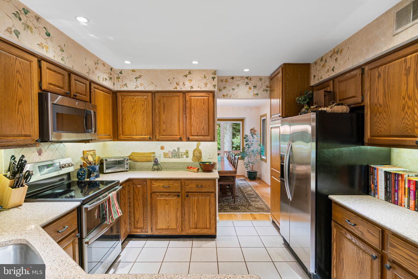 1583 Brass Lantern Way