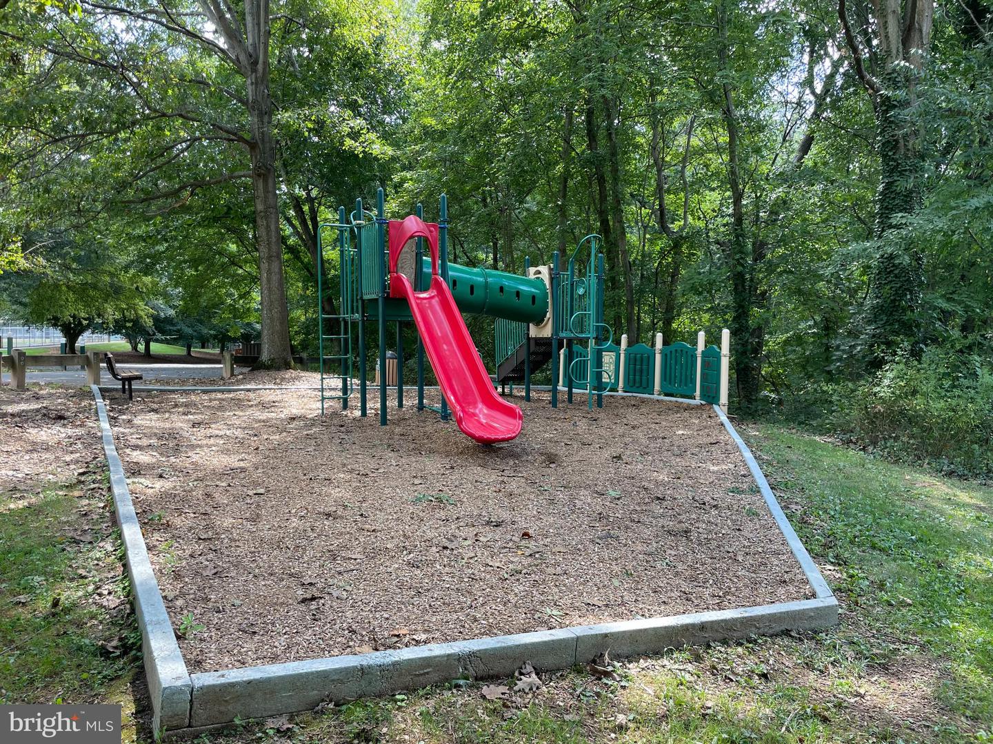 1583 Brass Lantern Way