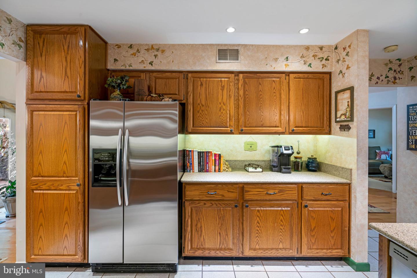 1583 Brass Lantern Way