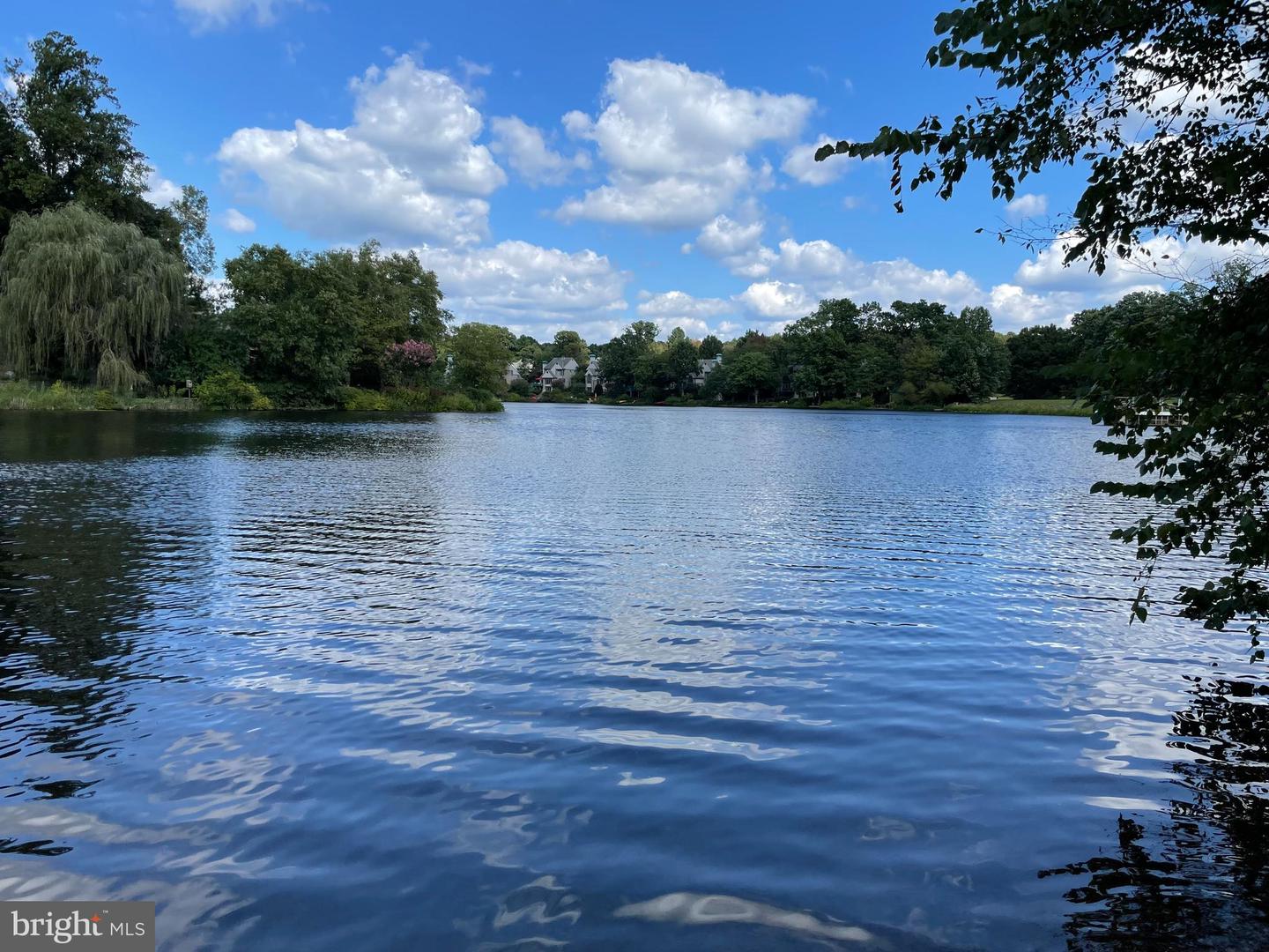 1583 Brass Lantern Way