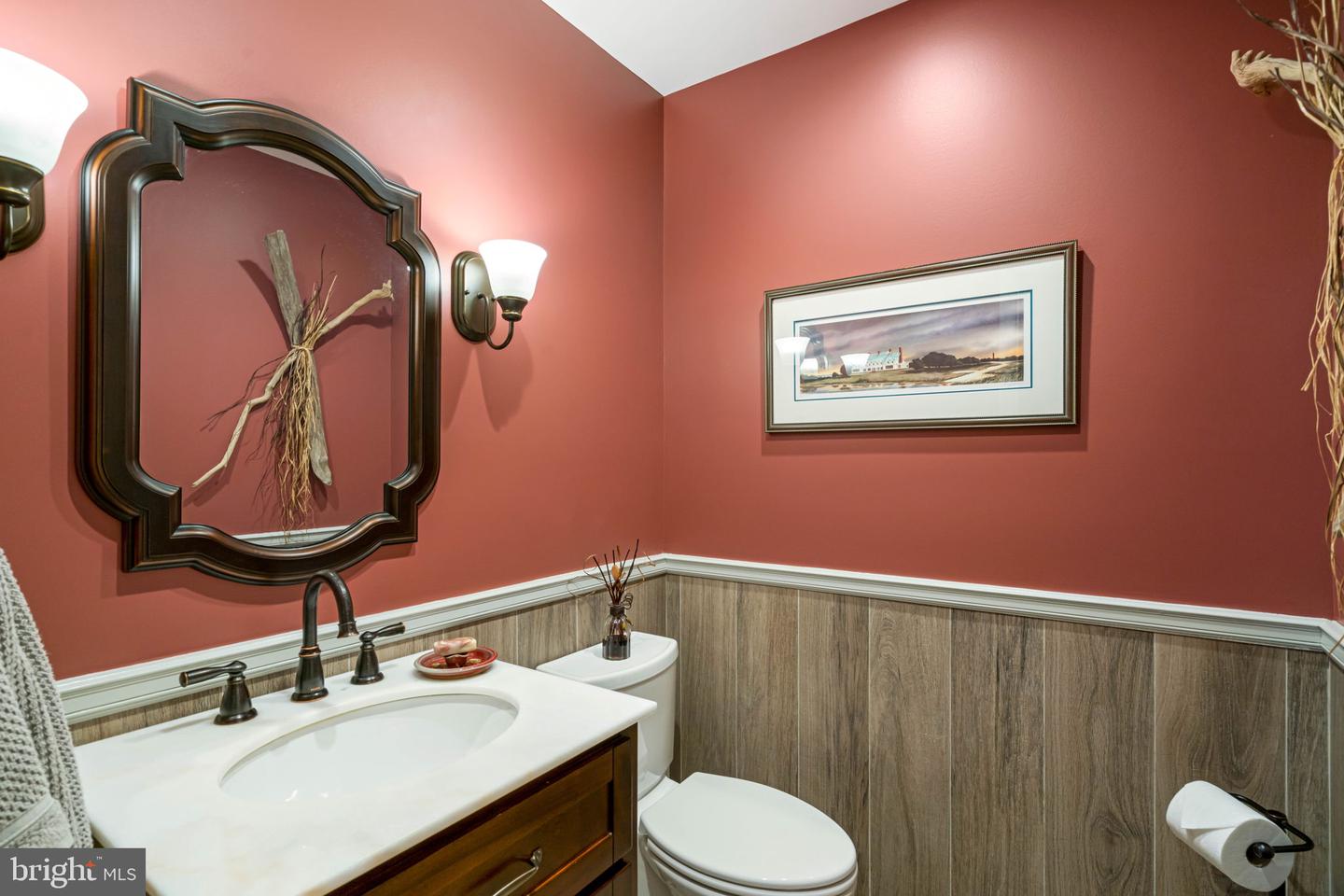 1583 Brass Lantern Way