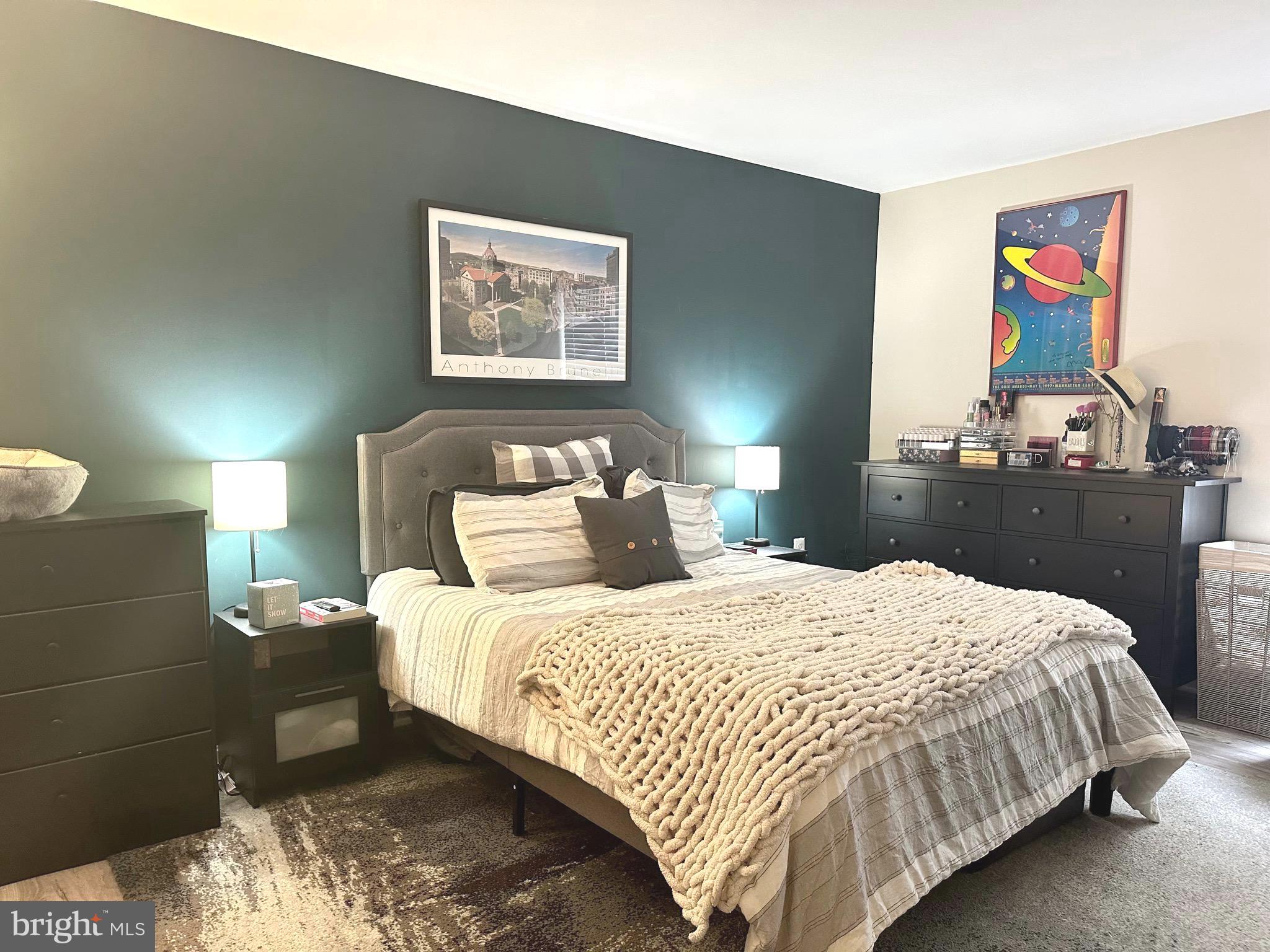 9715 Kings Crown Ct #102