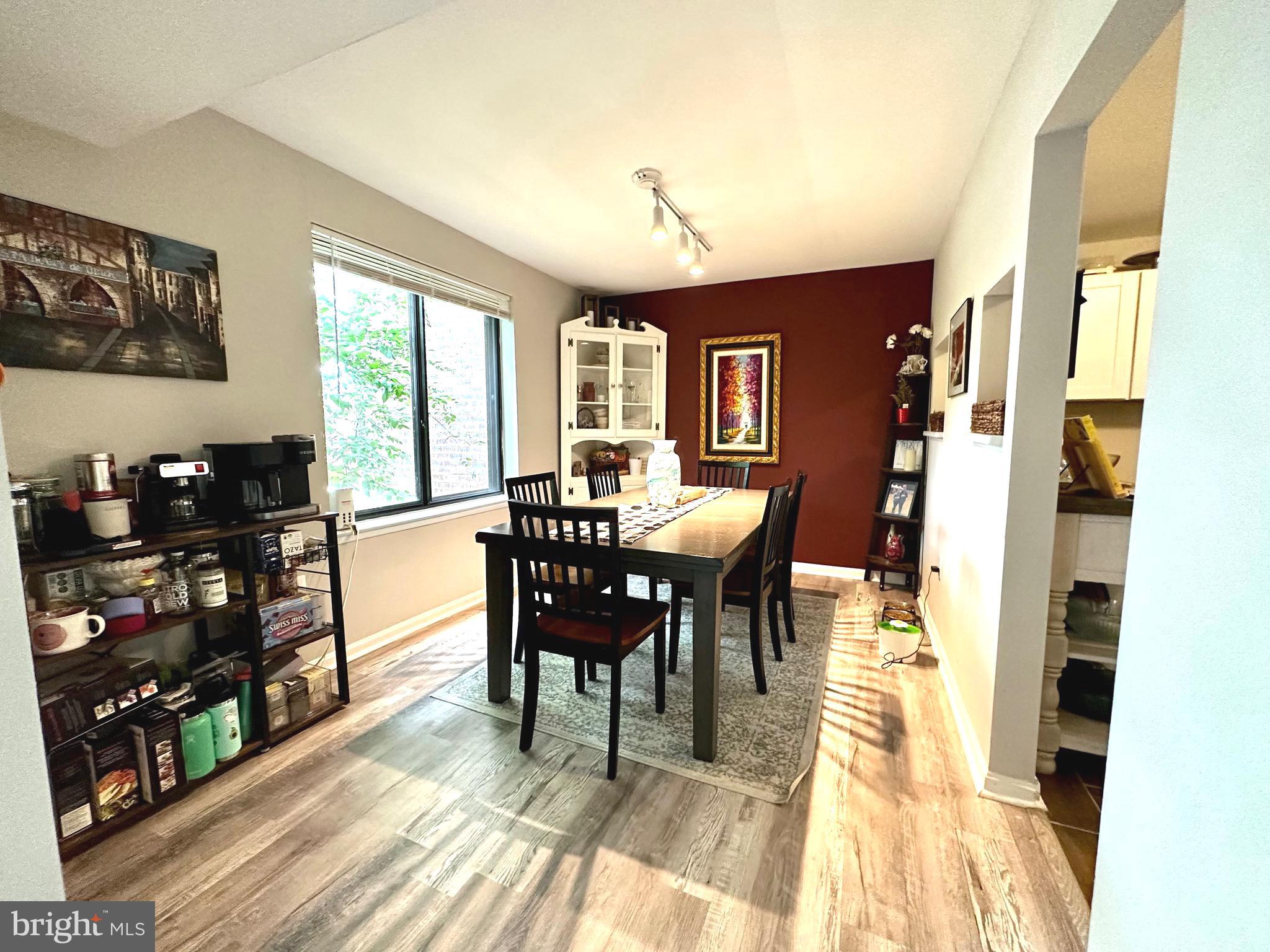 9715 Kings Crown Ct #102