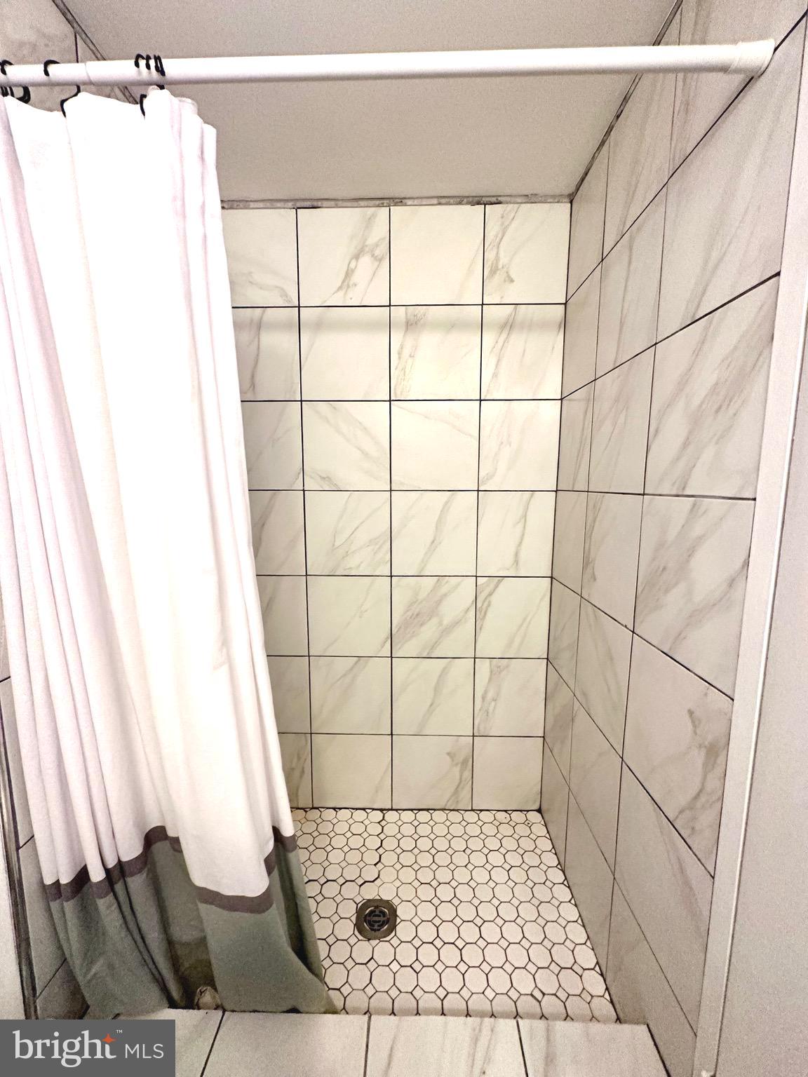 9715 Kings Crown Ct #102