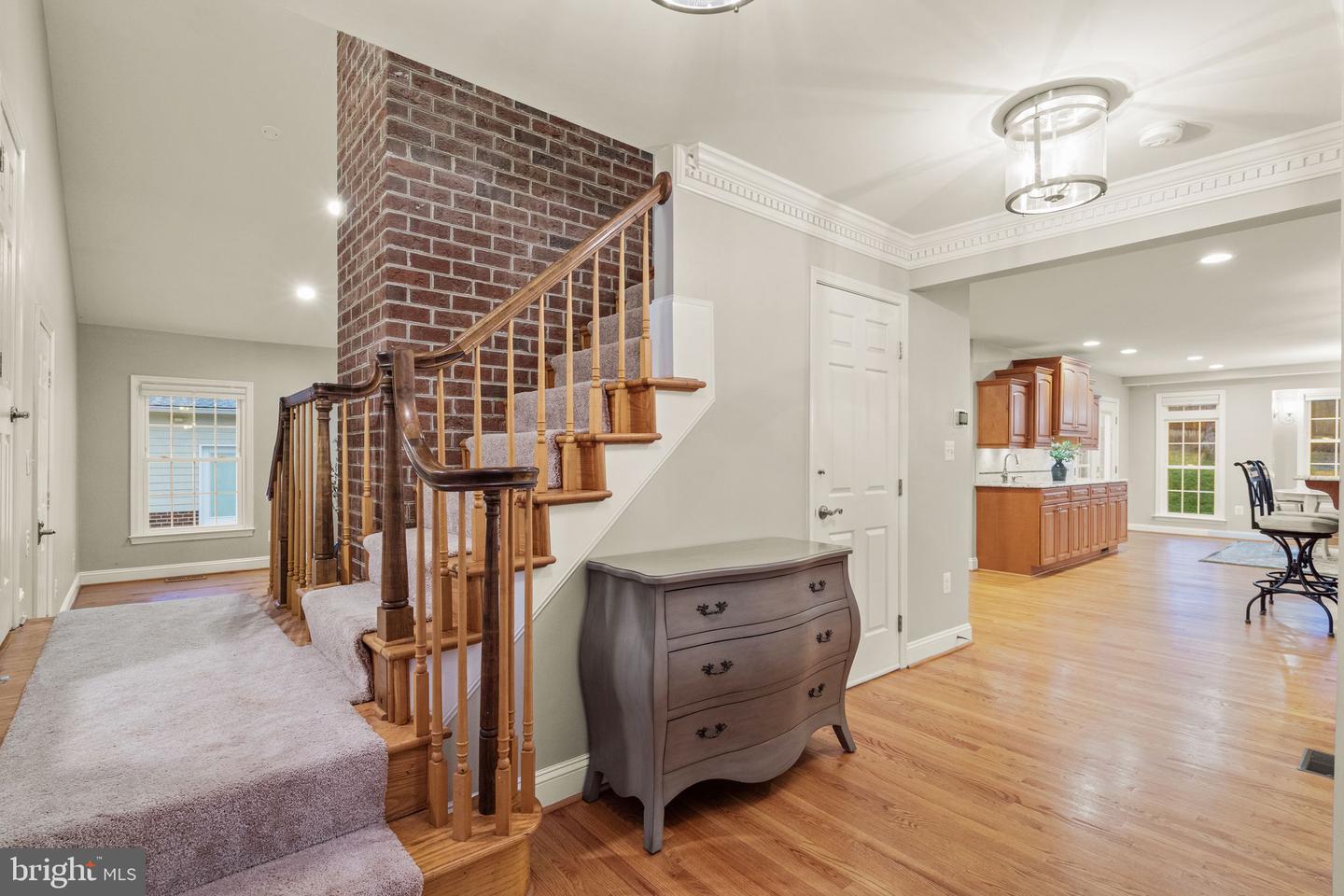 10534 Burke Lake Rd