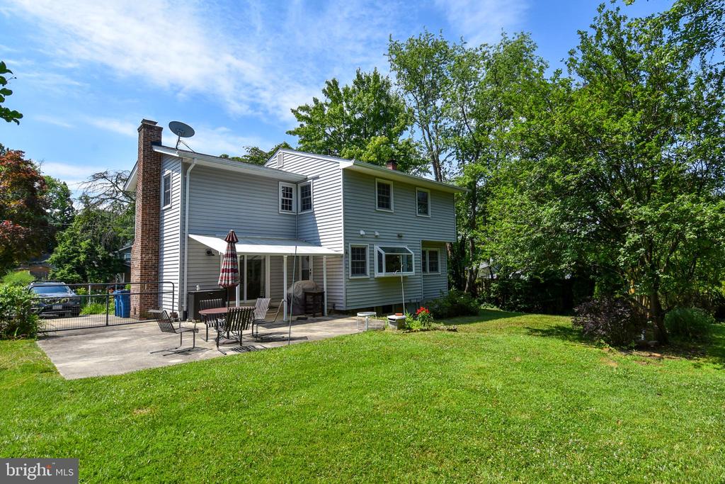 8328 SYRACUSE CIR