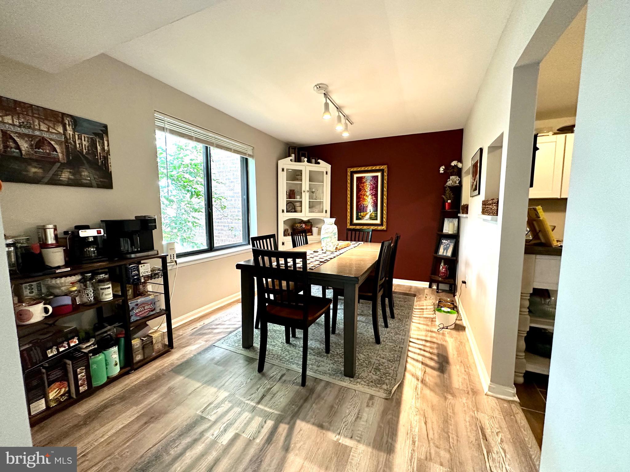 9715 Kings Crown Ct #102