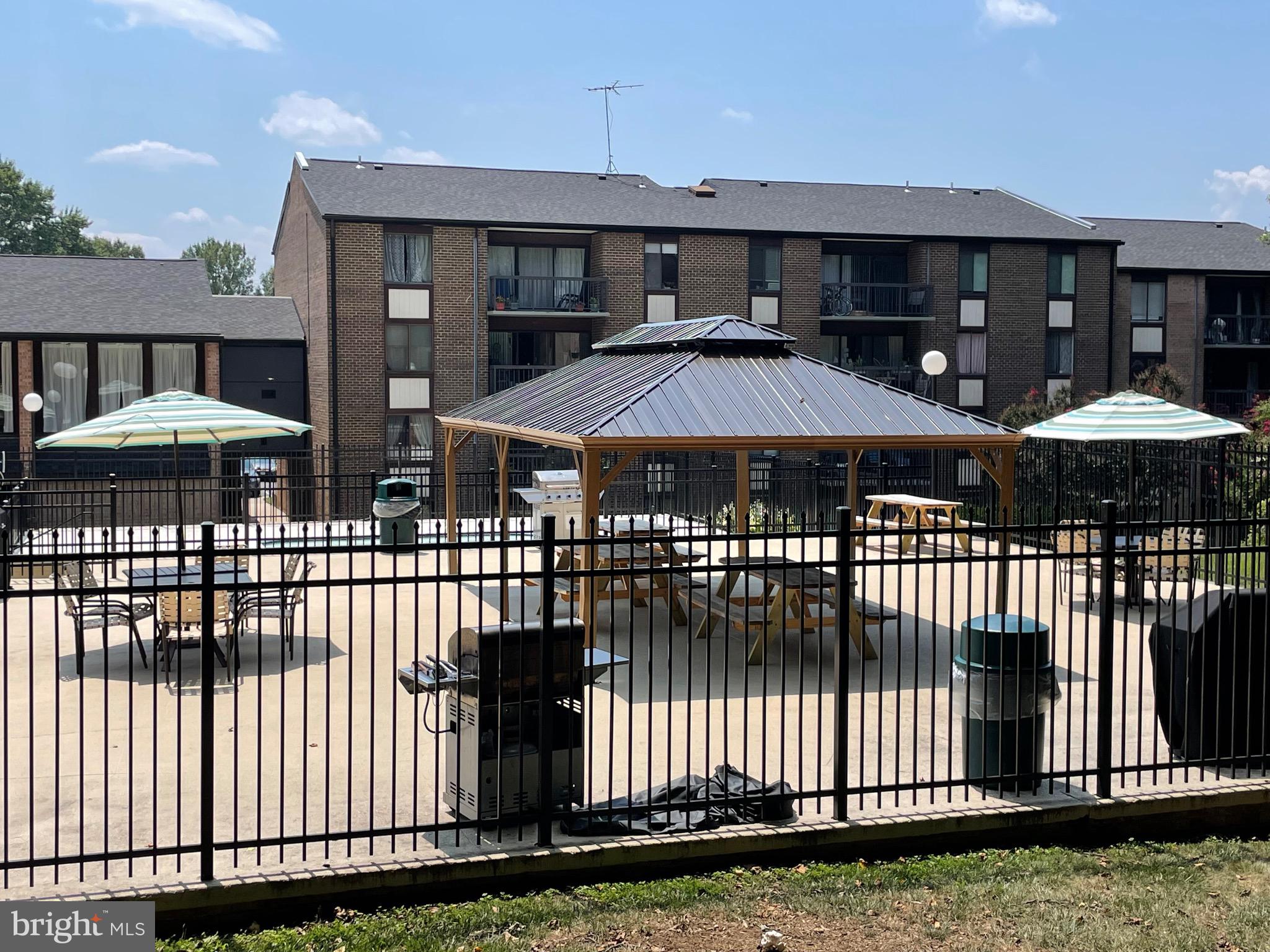 9715 Kings Crown Ct #102