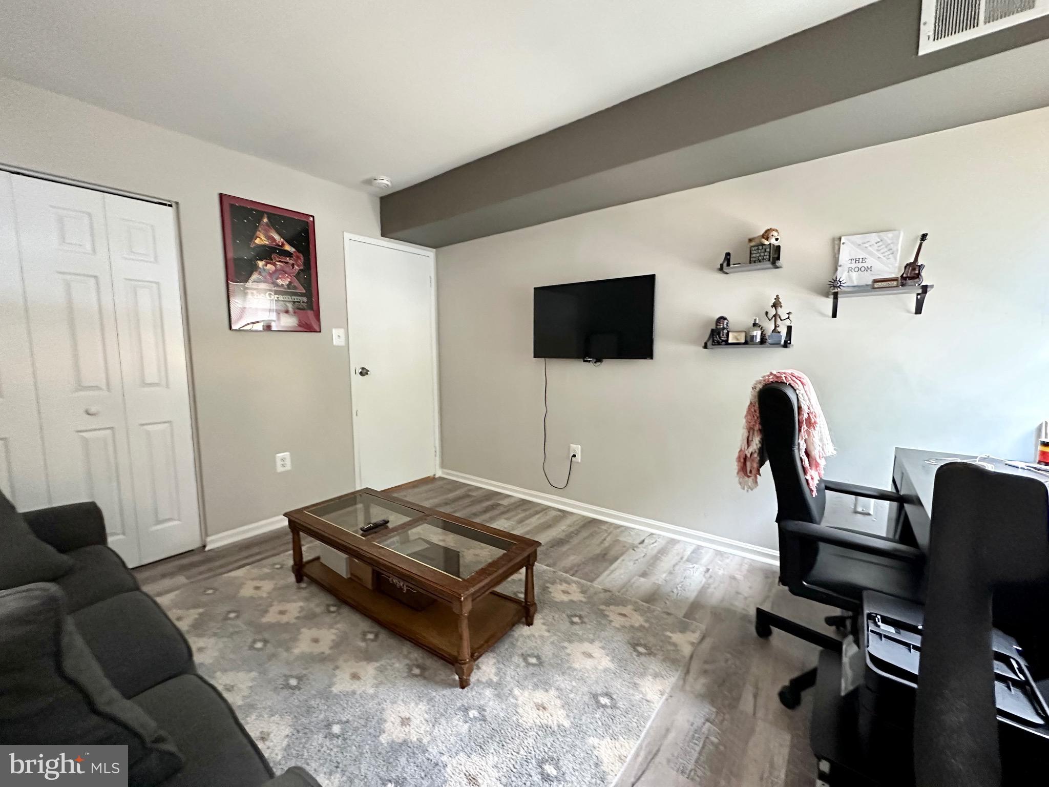 9715 Kings Crown Ct #102