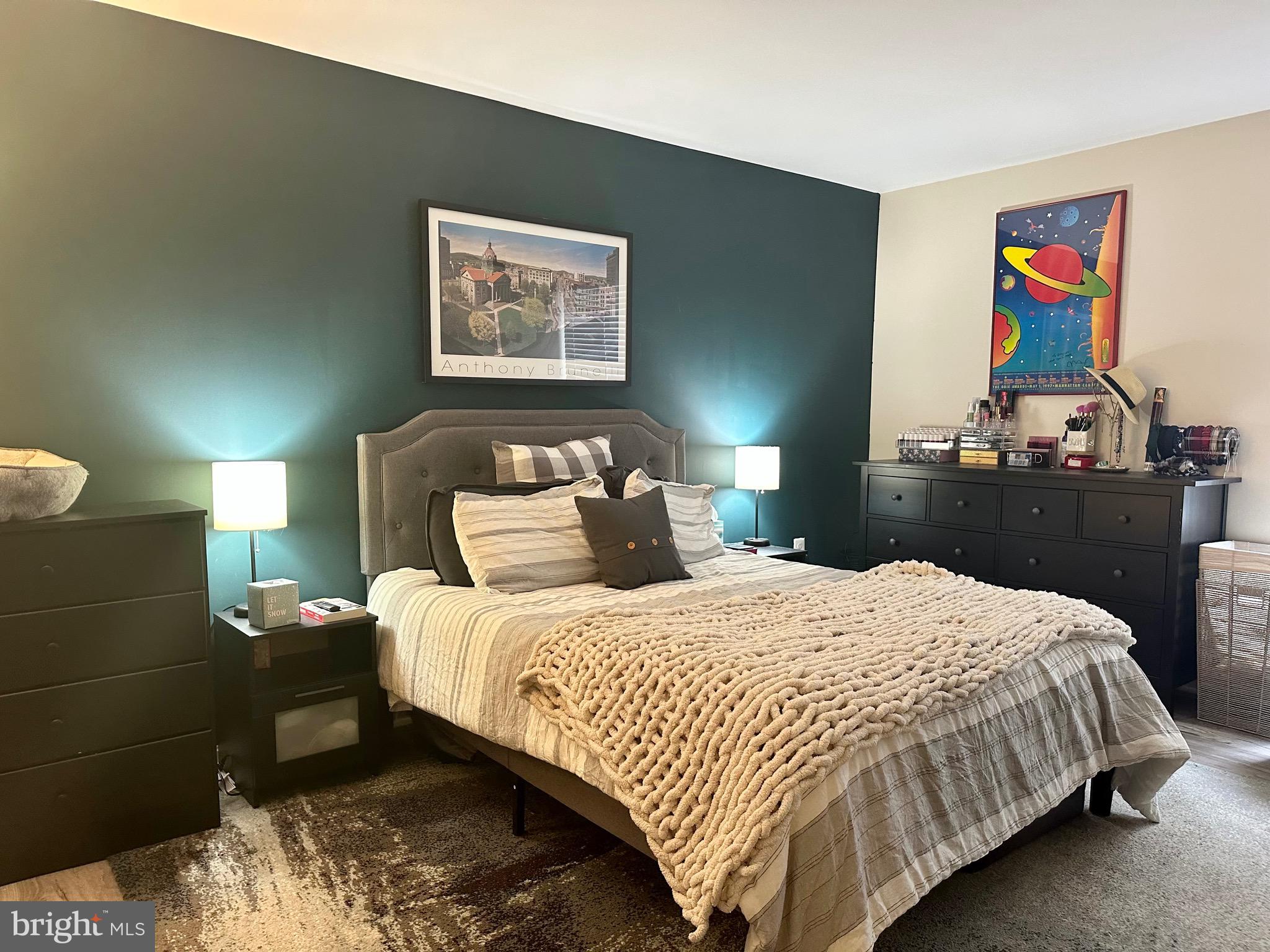 9715 Kings Crown Ct #102