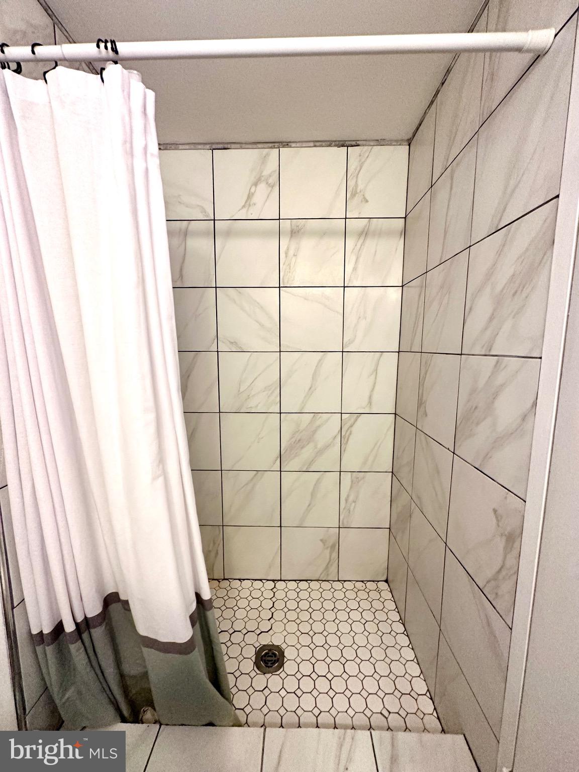 9715 Kings Crown Ct #102