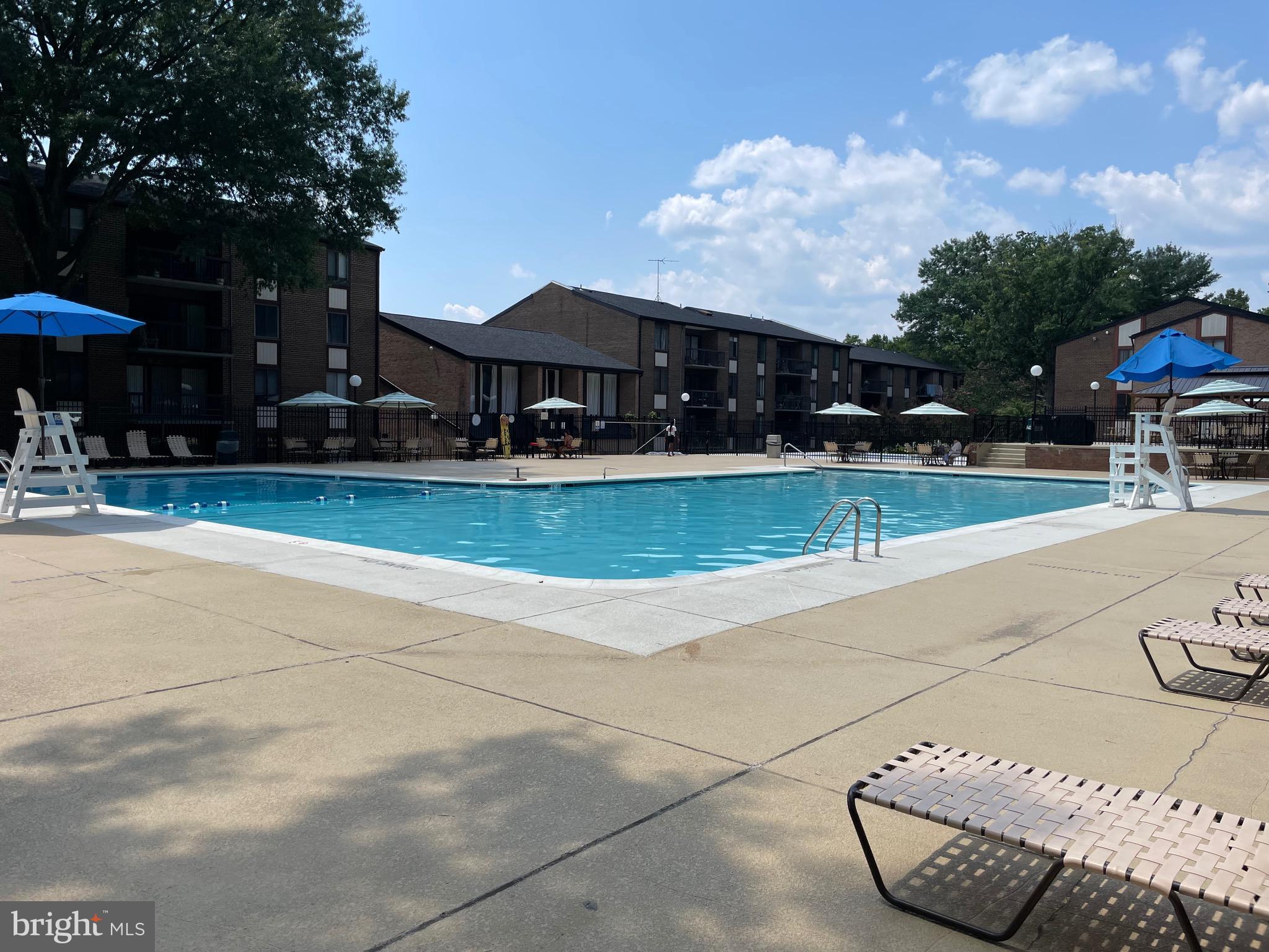 9715 Kings Crown Ct #102