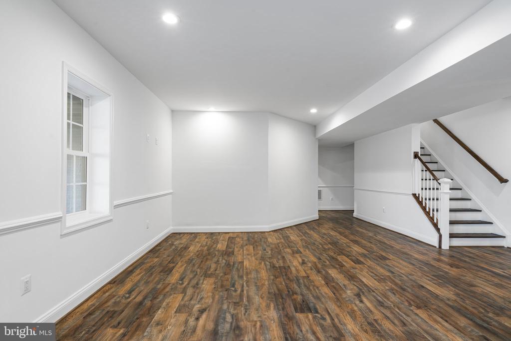 5513 Clifton Rd