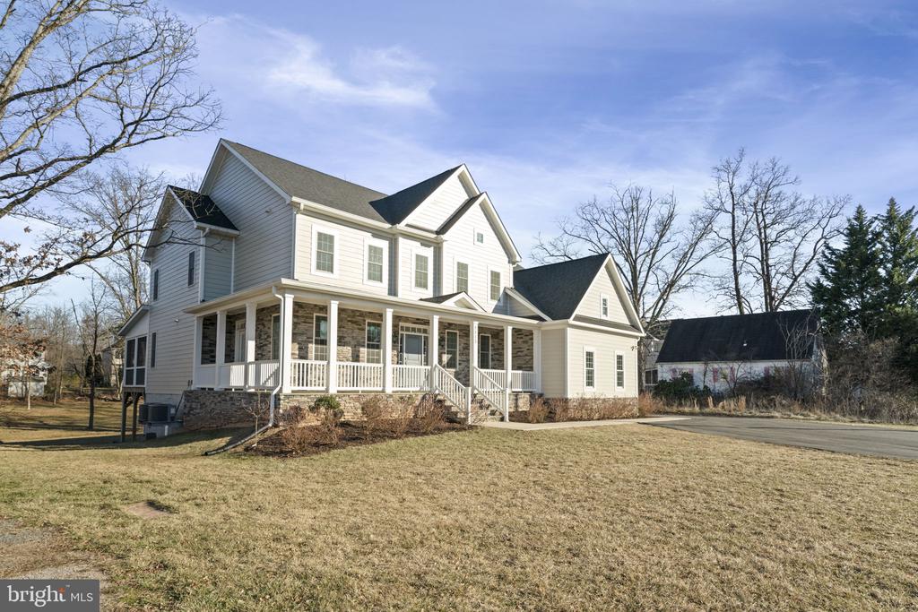 5513 Clifton Rd