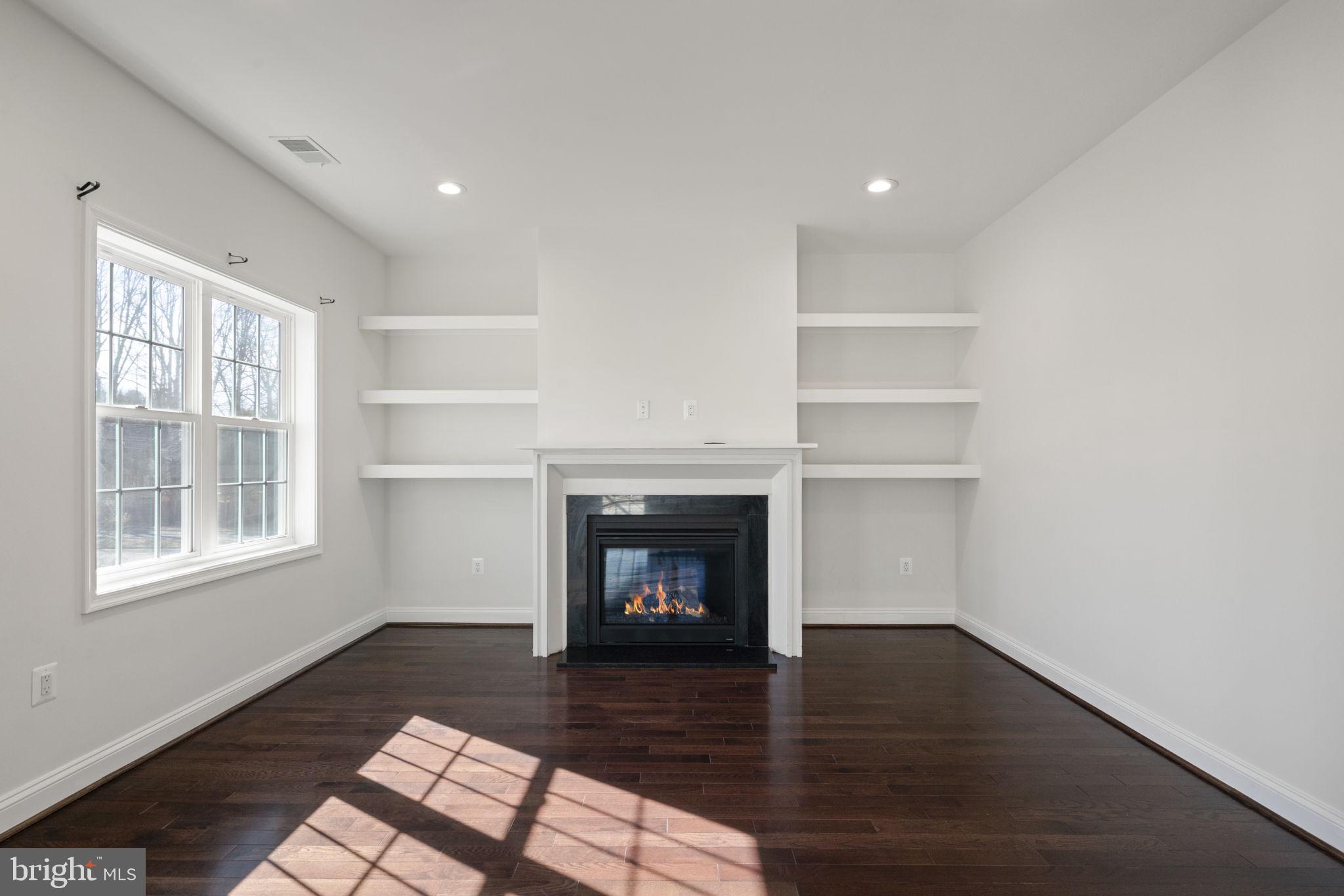 5513 Clifton Rd