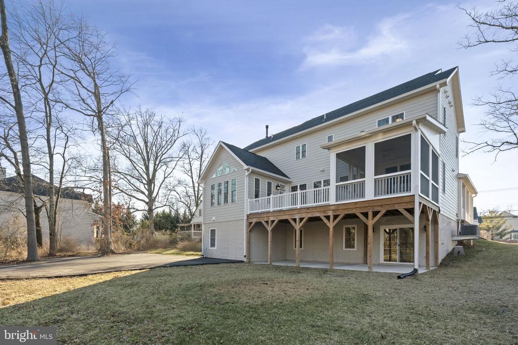 5513 Clifton Rd
