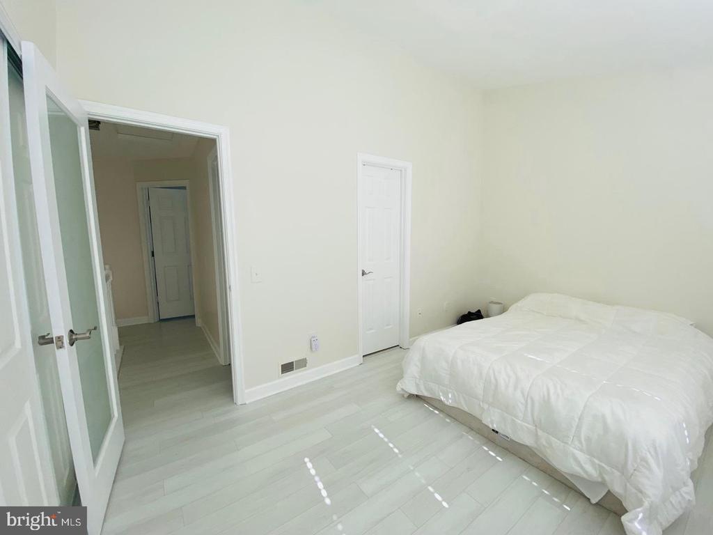 14709 GREEN PARK WAY