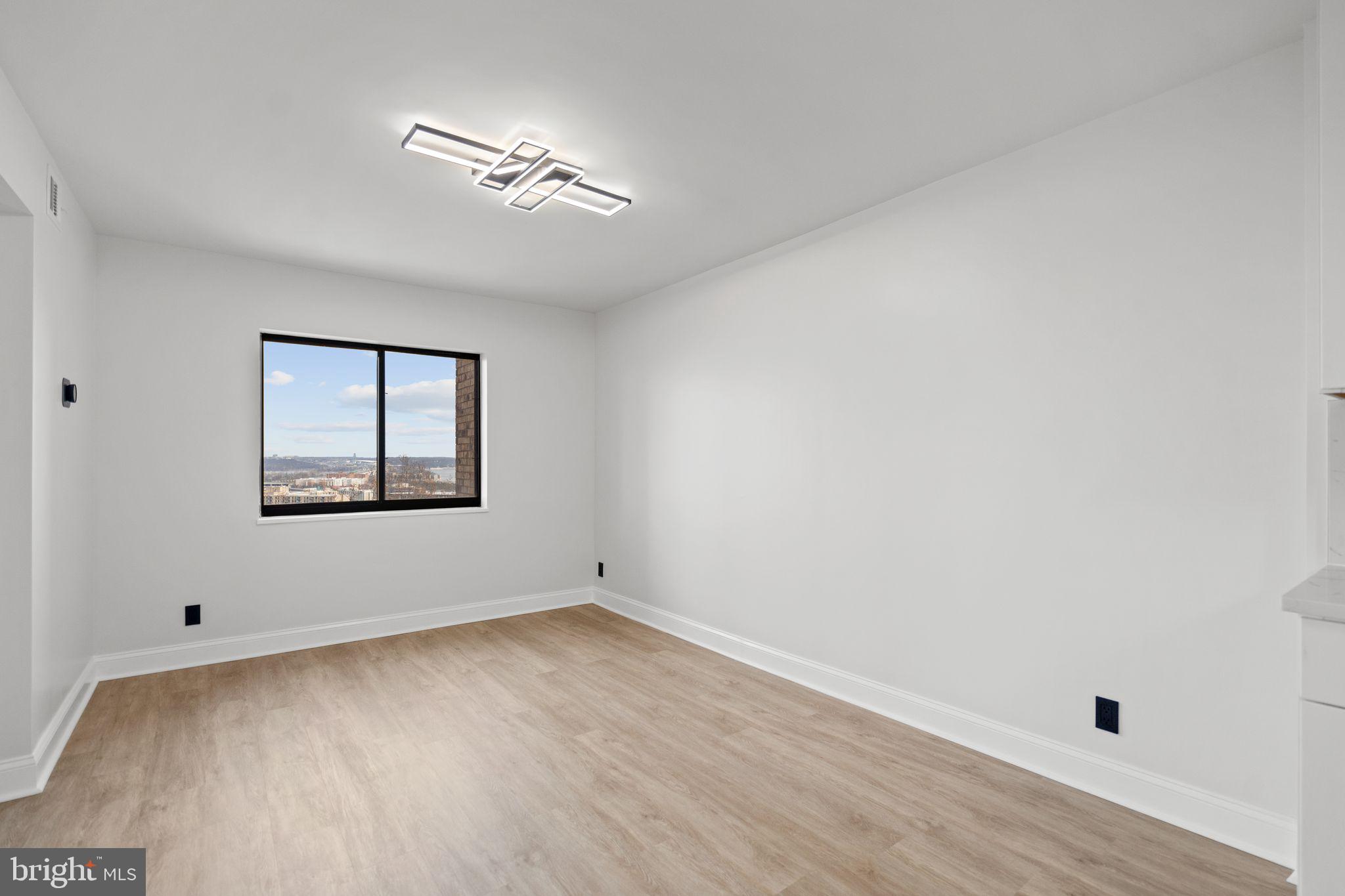 5901 MOUNT EAGLE DRIVE 1102